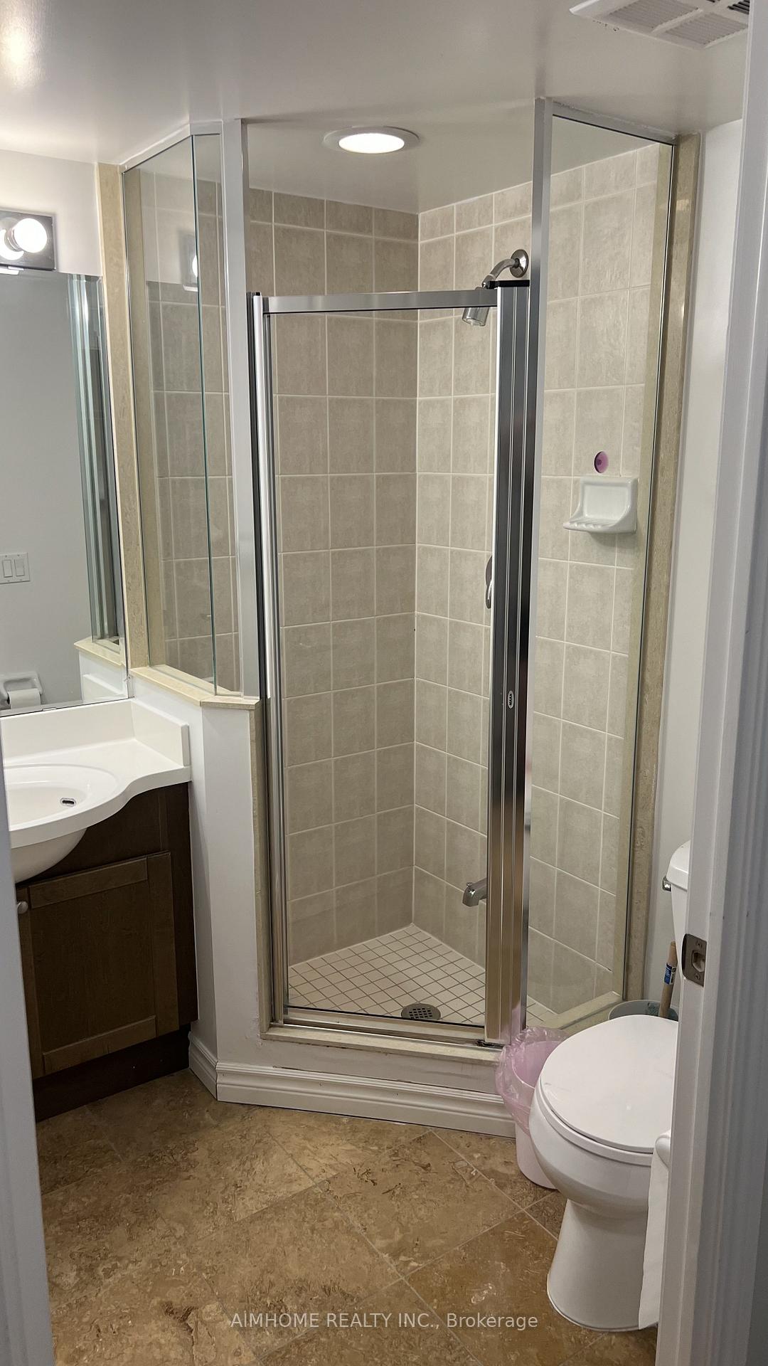 Photo 5 of Unit 503, 763 Bay Street, Toronto, Bay Street Corridor — HOMEH