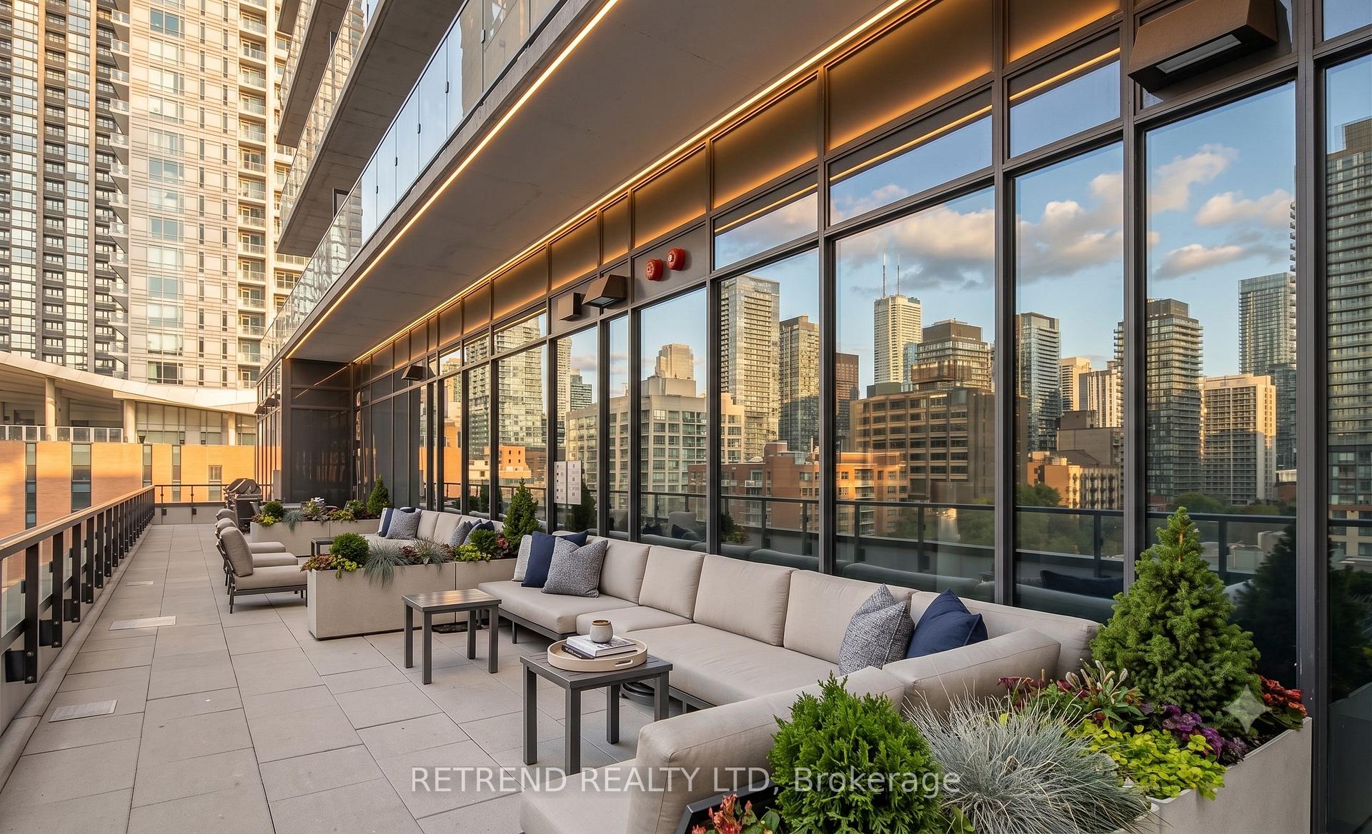 Photo 10 of Unit 1403, 87 peter Street, Toronto, Waterfront Communities — HOMEH