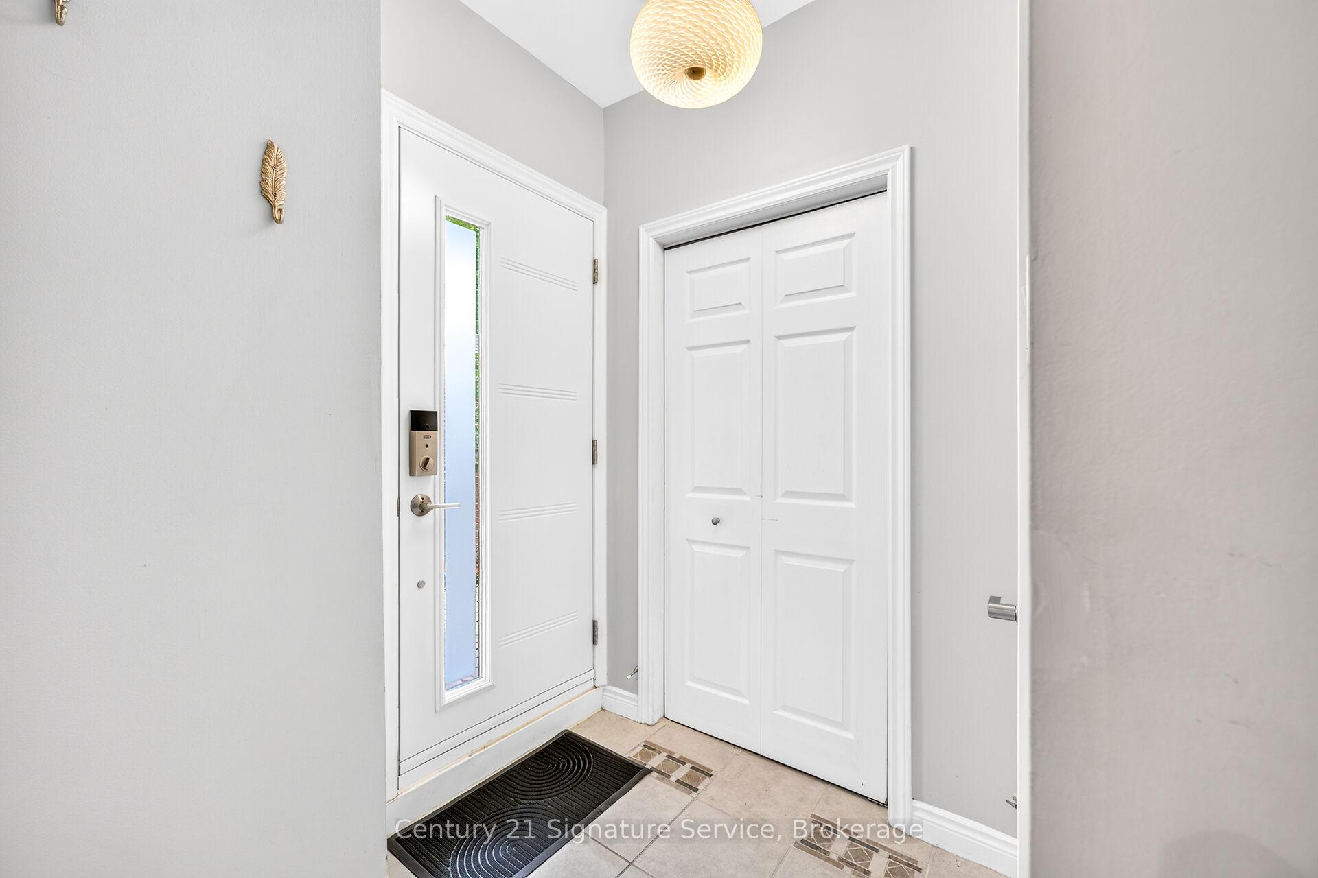 Photo 7 of 5183 Banting Court, Burlington, Appleby — HOMEH