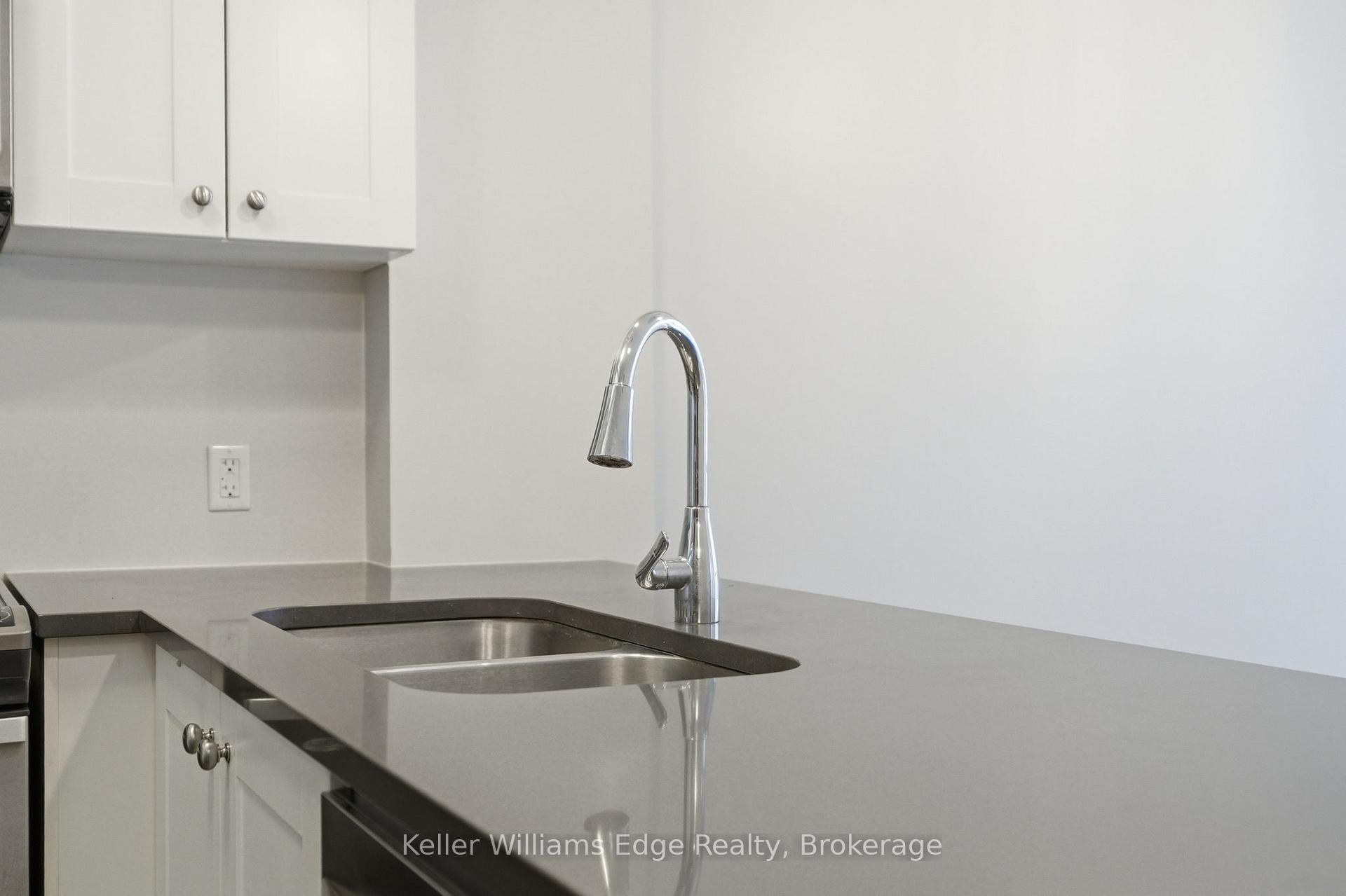 Photo 4 of Unit 314, 216 Oak Park Boulevard, Oakville, River Oaks — HOMEH