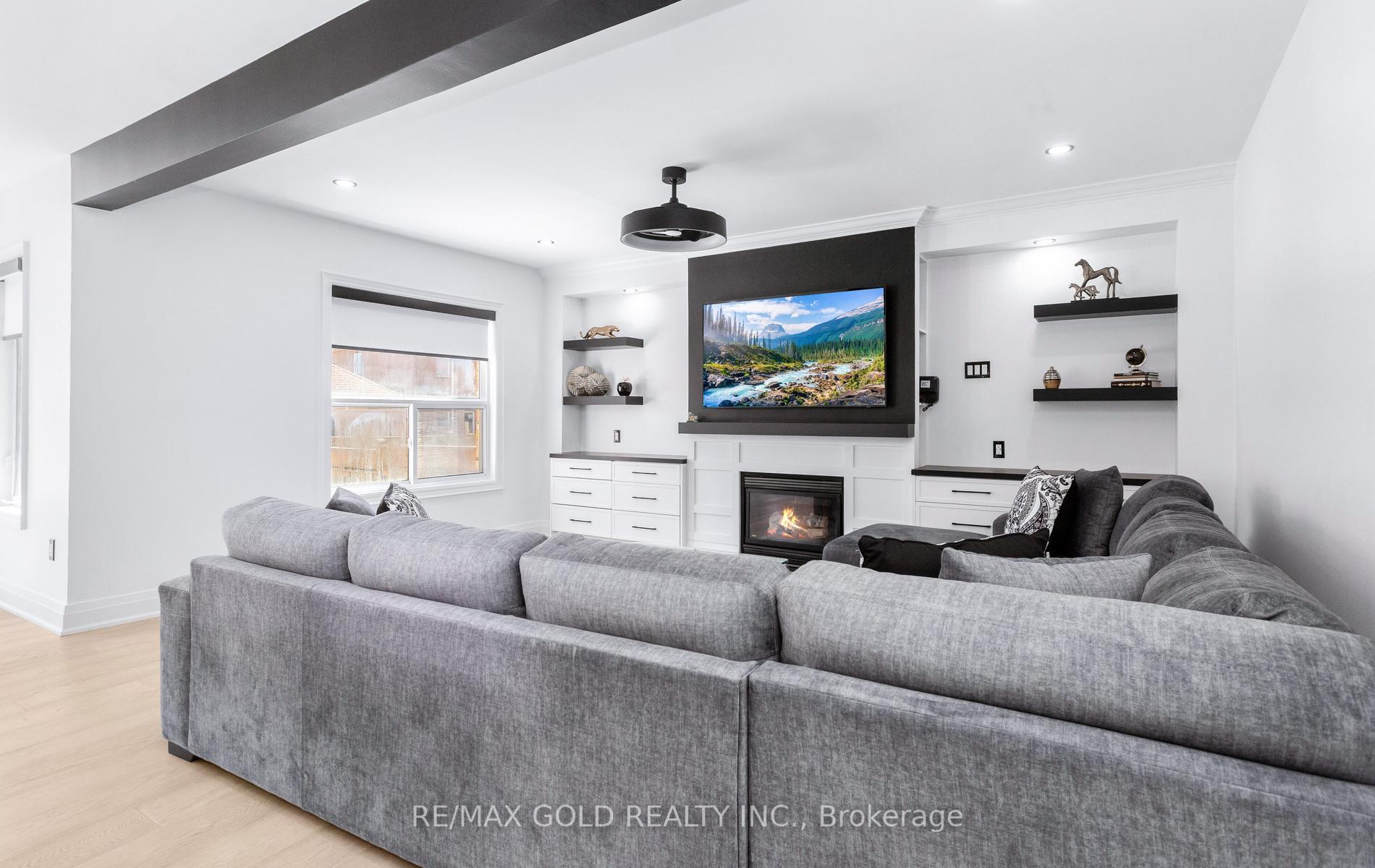 Photo 11 of 33 Nina Place, Brampton, Fletcher's Meadow — HOMEH