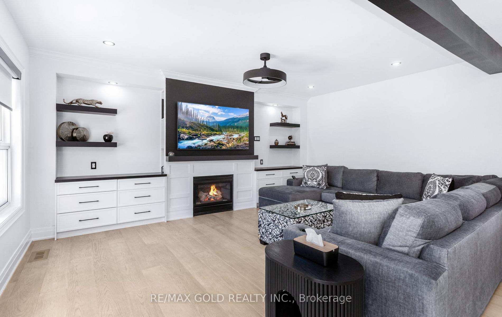 Photo 13 of 33 Nina Place, Brampton, Fletcher's Meadow — HOMEH