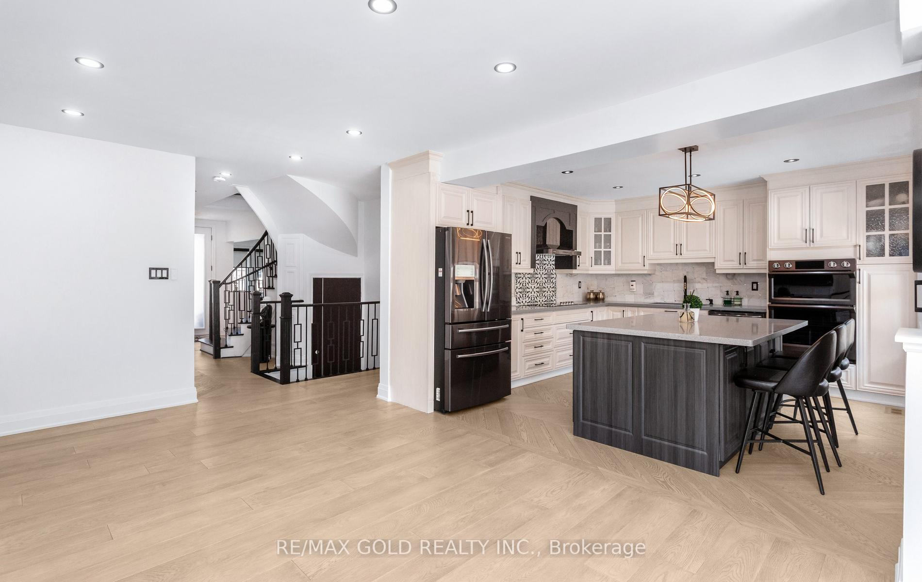 Photo 16 of 33 Nina Place, Brampton, Fletcher's Meadow — HOMEH
