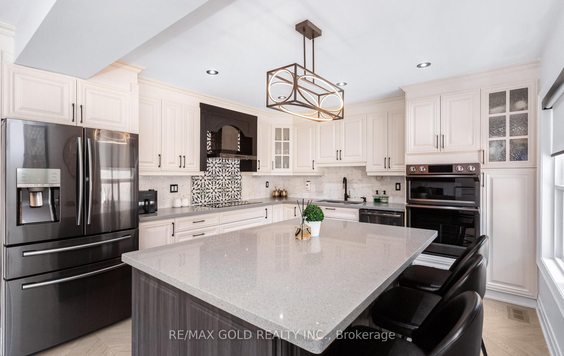 Photo 18 of 33 Nina Place, Brampton, Fletcher's Meadow — HOMEH