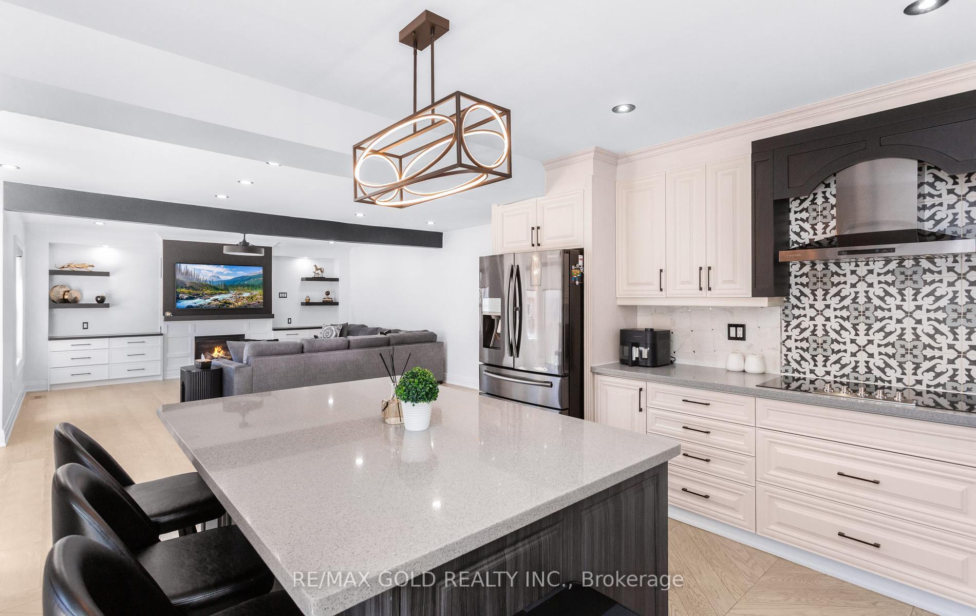 Photo 21 of 33 Nina Place, Brampton, Fletcher's Meadow — HOMEH
