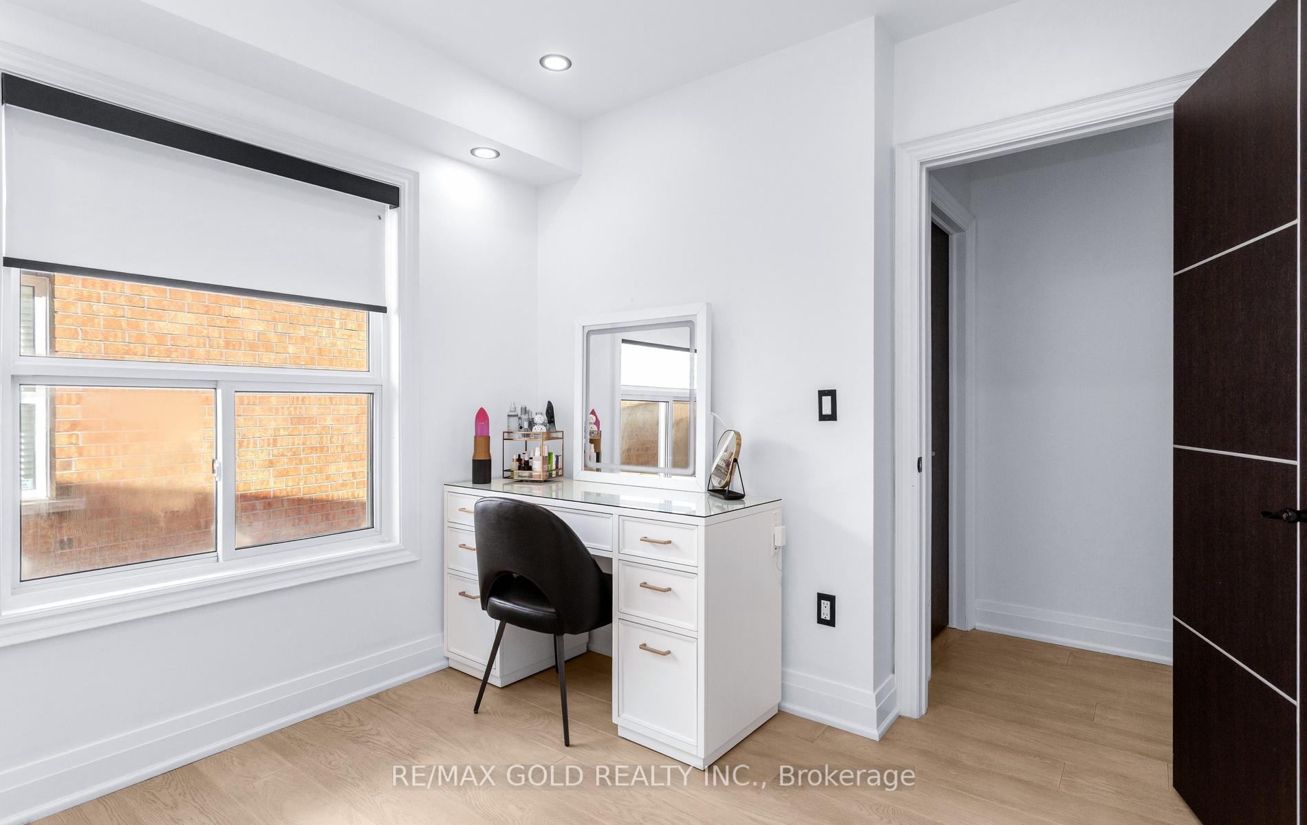 Photo 22 of 33 Nina Place, Brampton, Fletcher's Meadow — HOMEH