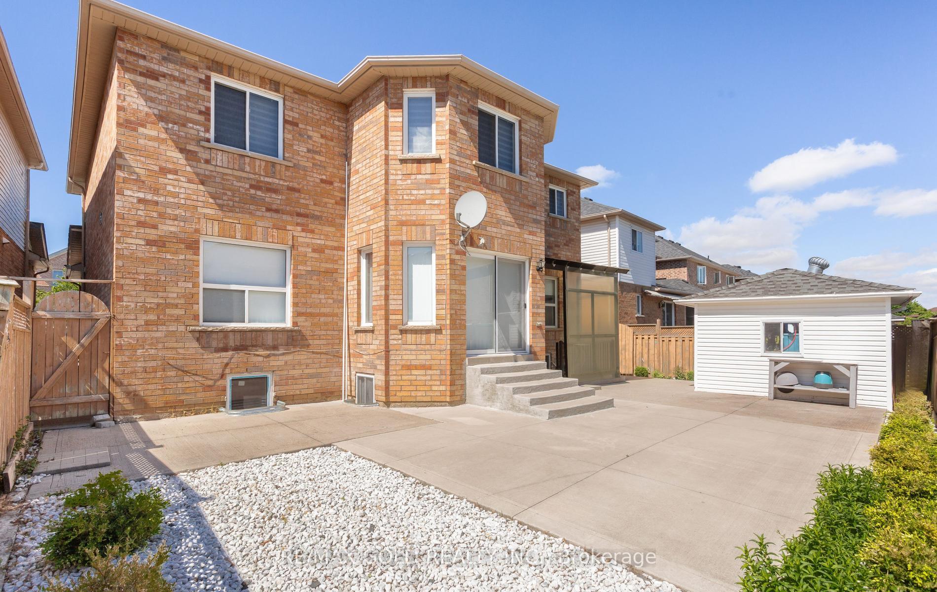 Photo 46 of 33 Nina Place, Brampton, Fletcher's Meadow — HOMEH
