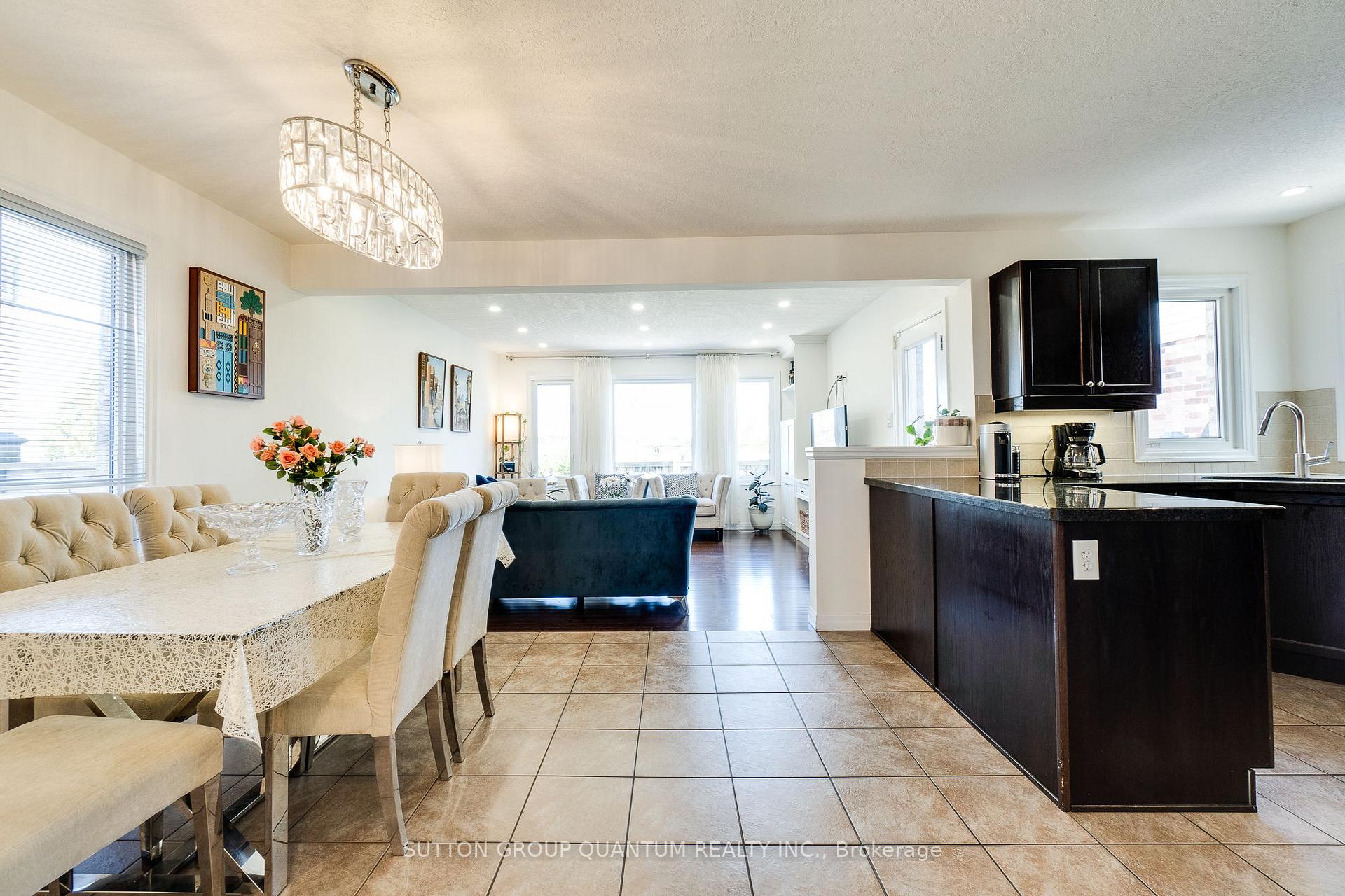 Photo 15 of 928 Dunblane Court, Kitchener, Huron Park — HOMEH