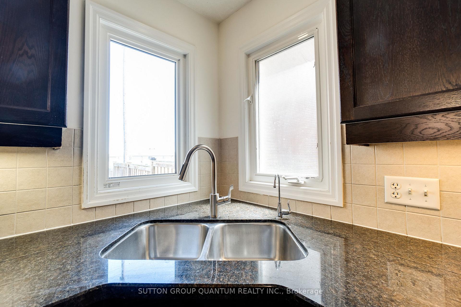 Photo 20 of 928 Dunblane Court, Kitchener, Huron Park — HOMEH