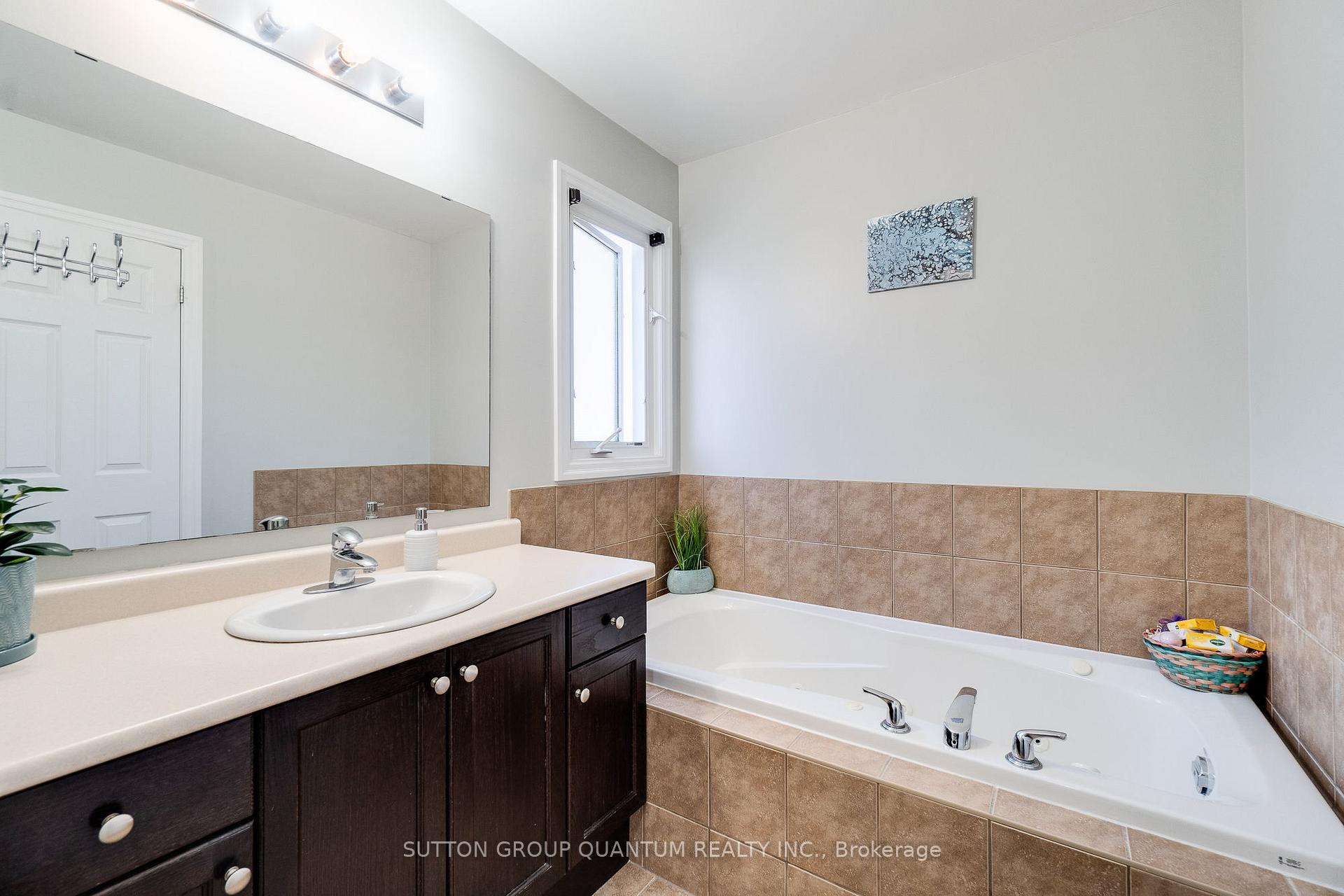 Photo 28 of 928 Dunblane Court, Kitchener, Huron Park — HOMEH