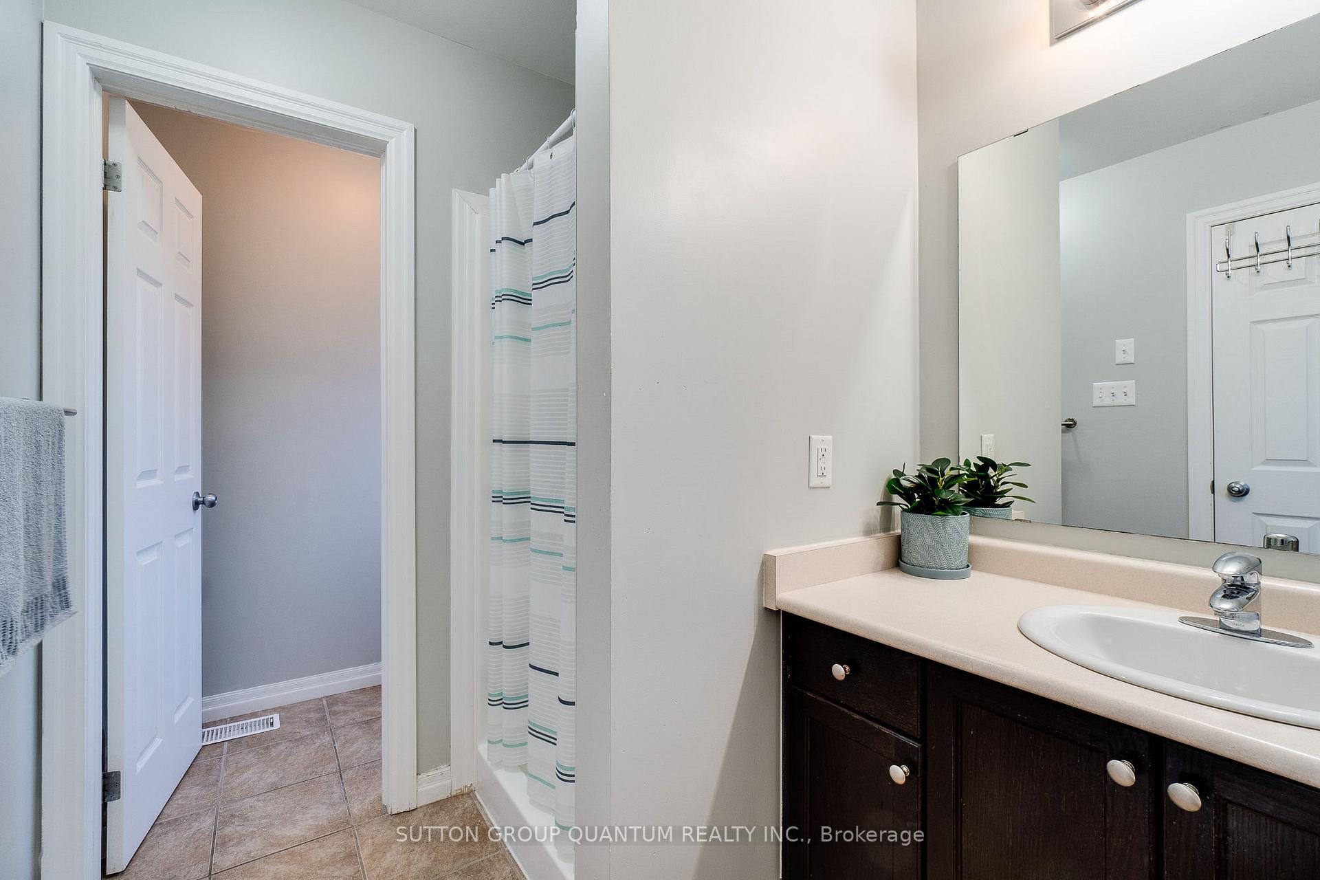Photo 29 of 928 Dunblane Court, Kitchener, Huron Park — HOMEH