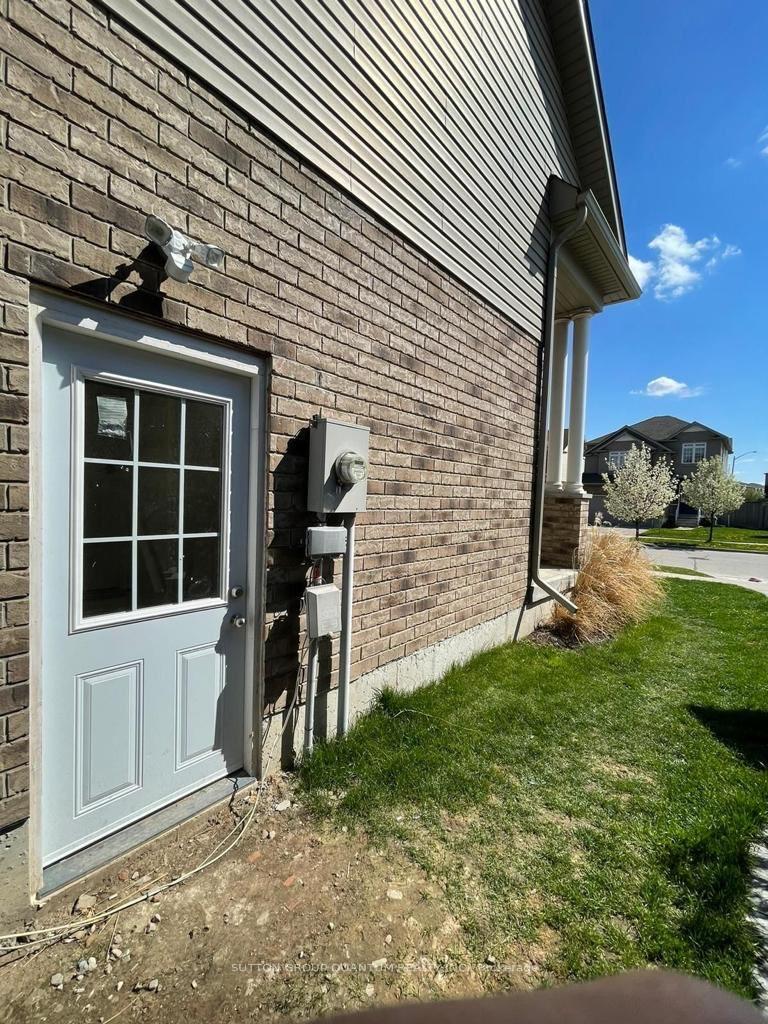 Photo 46 of 928 Dunblane Court, Kitchener, Huron Park — HOMEH