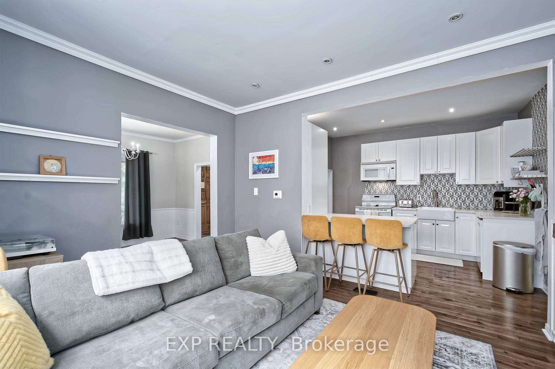 Photo 10 of 49 Euclid Avenue, London, South F — HOMEH