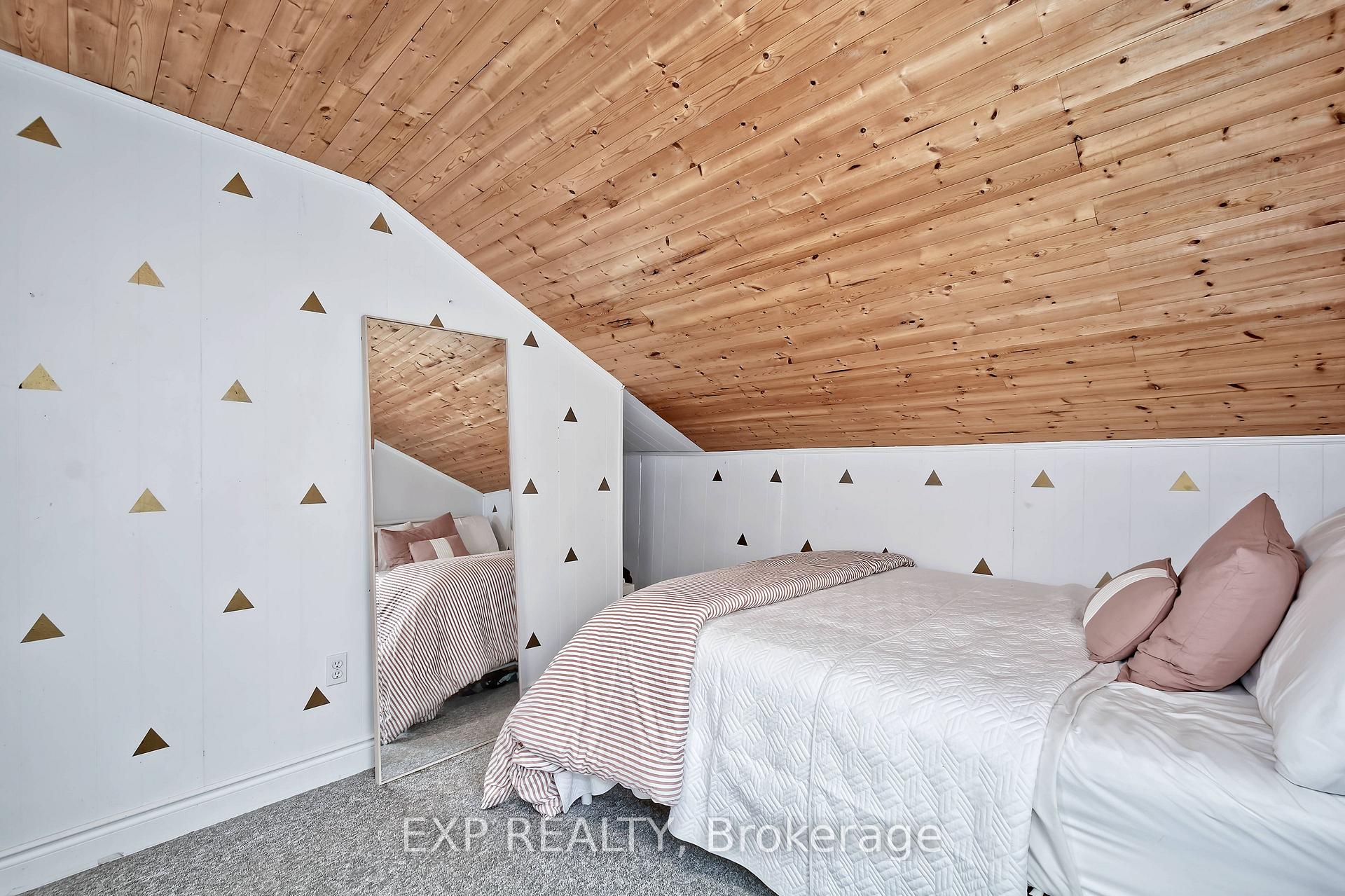 Photo 22 of 49 Euclid Avenue, London, South F — HOMEH
