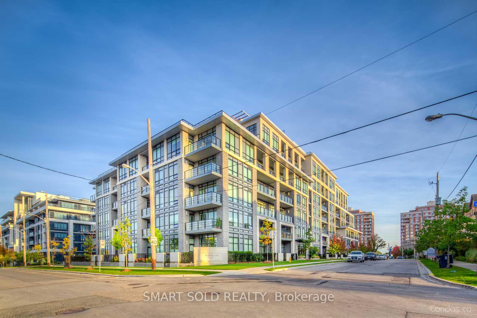 Front of Unit 213, 21 Clairtrell Road