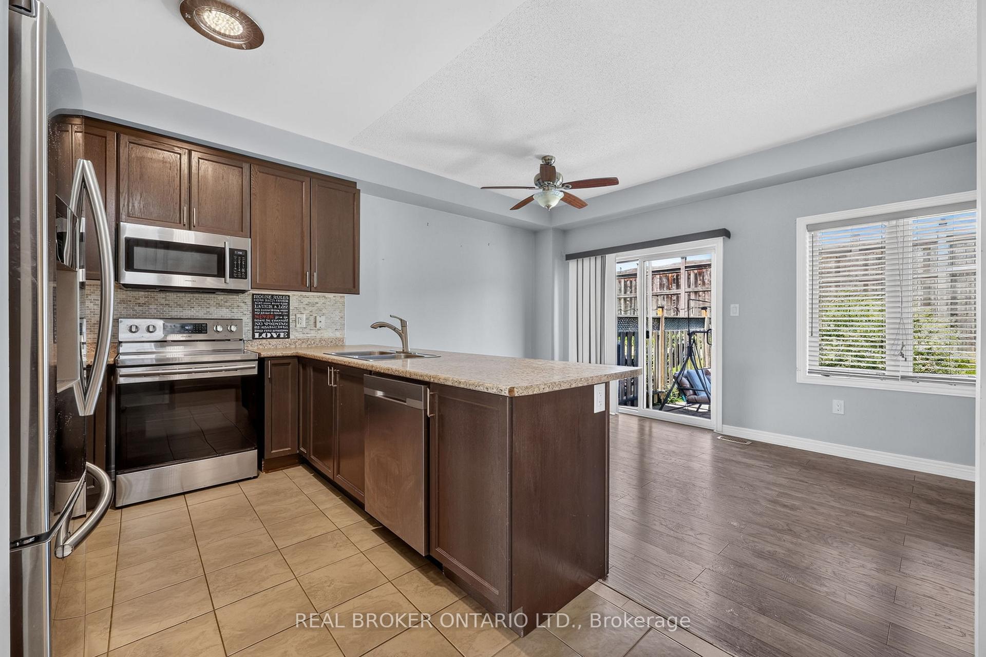 Photo 9 of 44 Pearcey Crescent, Barrie, Bayfield — HOMEH