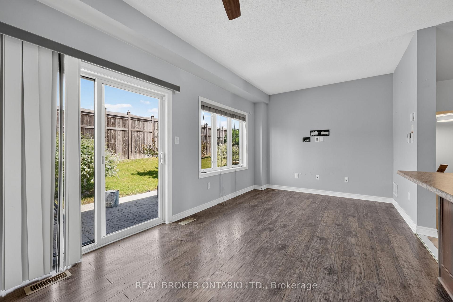 Photo 14 of 44 Pearcey Crescent, Barrie, Bayfield — HOMEH