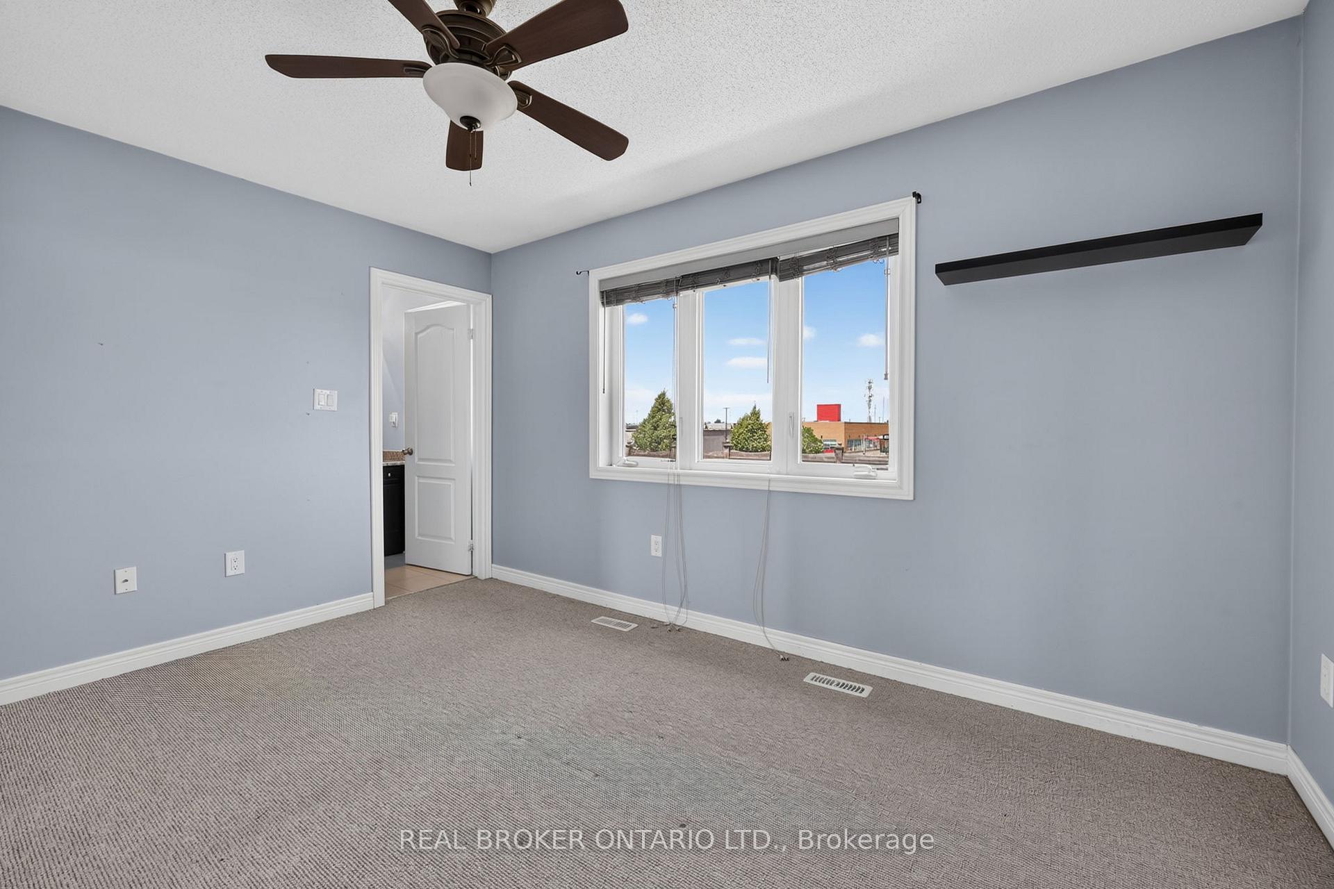 Photo 17 of 44 Pearcey Crescent, Barrie, Bayfield — HOMEH
