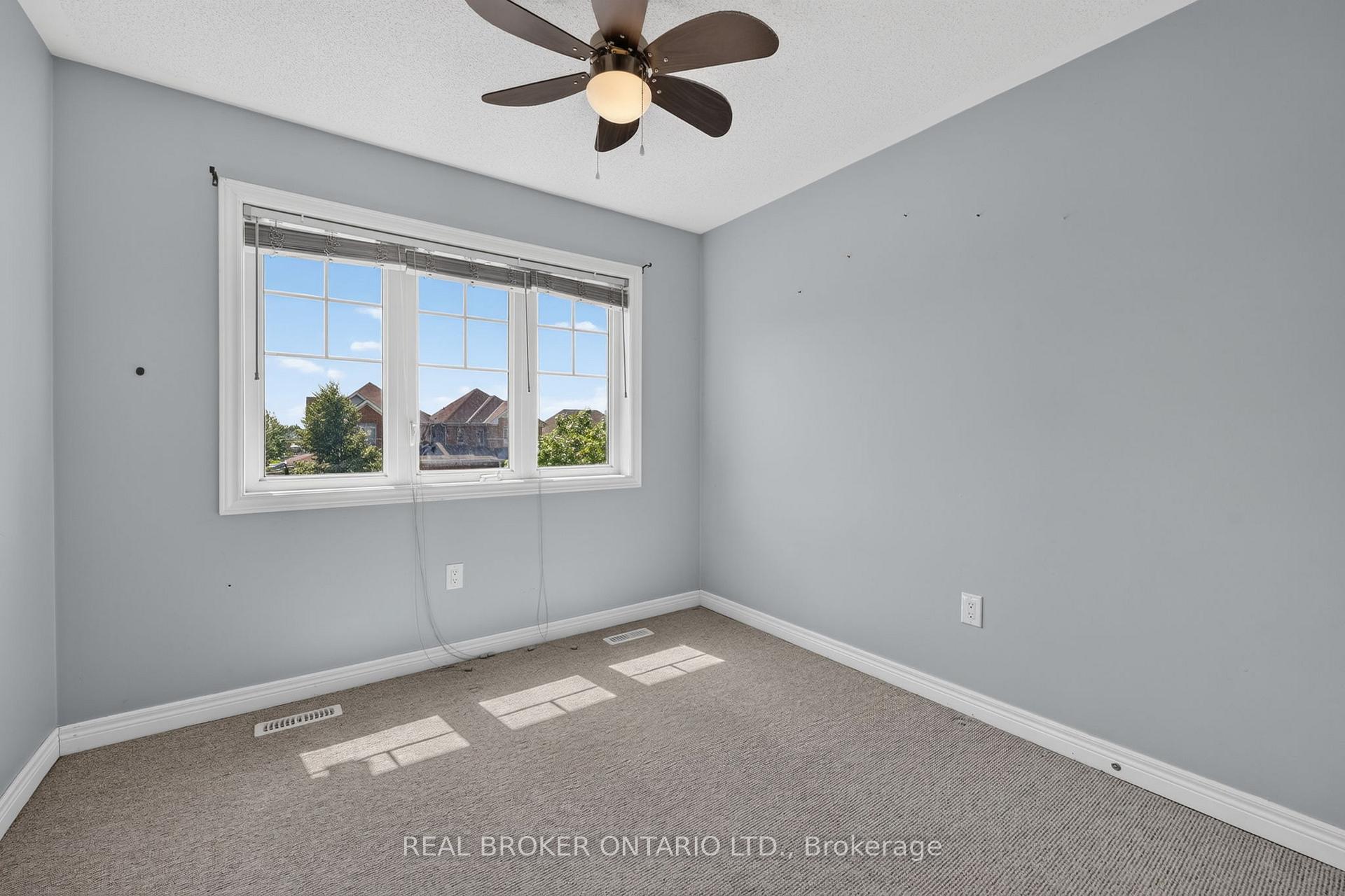 Photo 21 of 44 Pearcey Crescent, Barrie, Bayfield — HOMEH