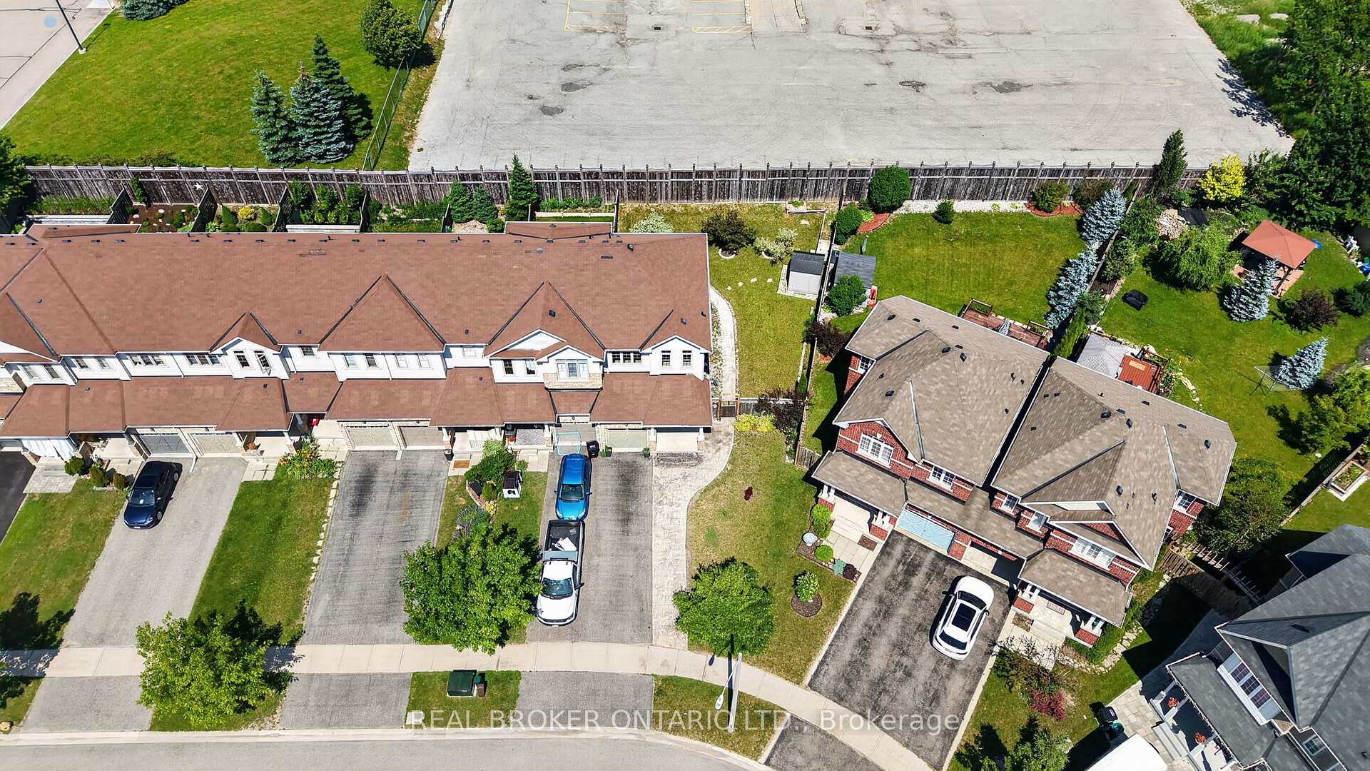 Photo 32 of 44 Pearcey Crescent, Barrie, Bayfield — HOMEH