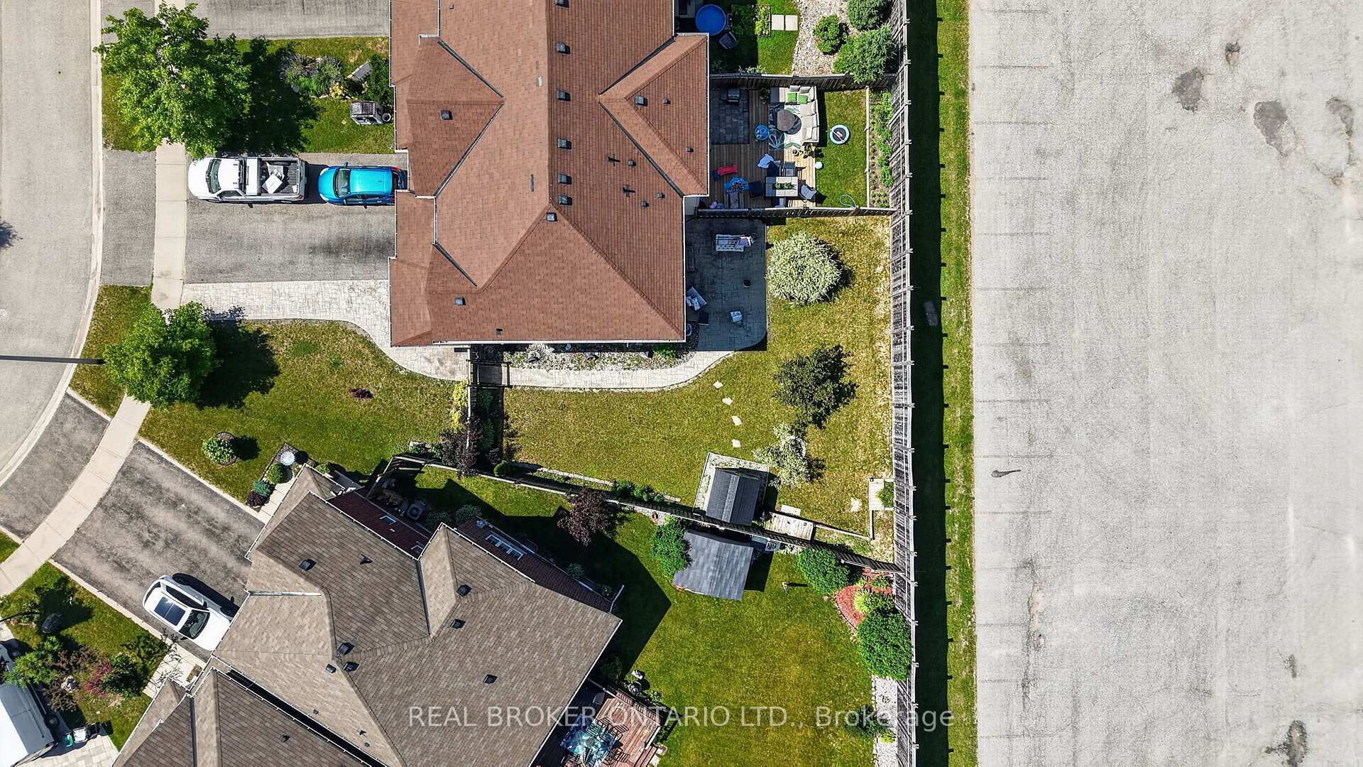 Photo 33 of 44 Pearcey Crescent, Barrie, Bayfield — HOMEH