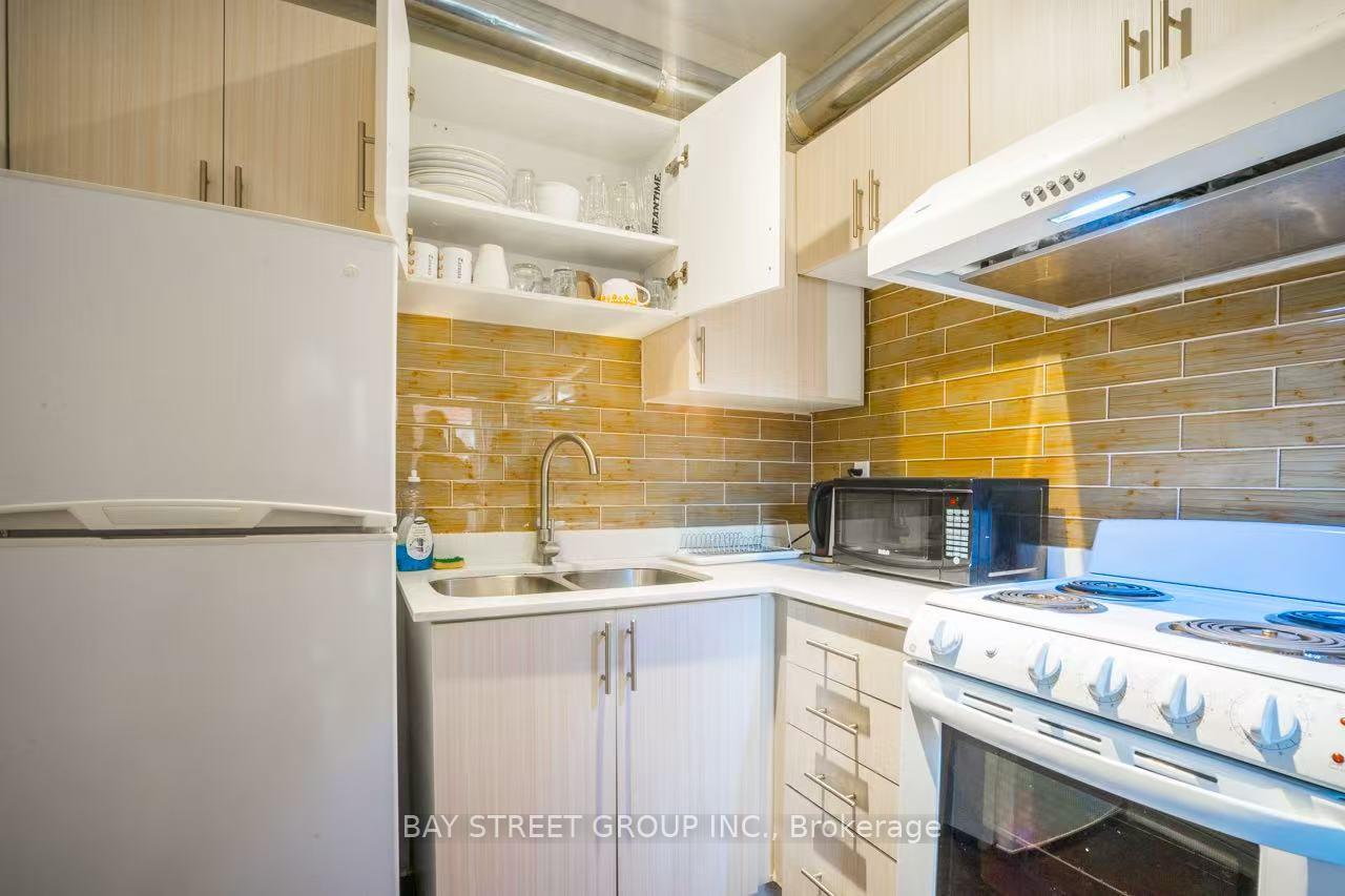 Photo 2 of 3 Pembroke Street, Toronto, Moss Park — HOMEH