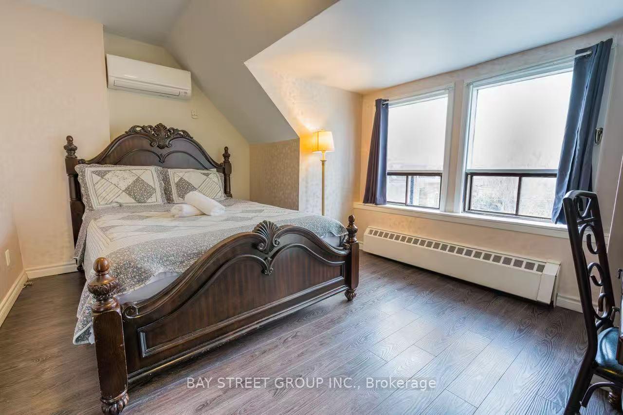 Photo 3 of 3 Pembroke Street, Toronto, Moss Park — HOMEH