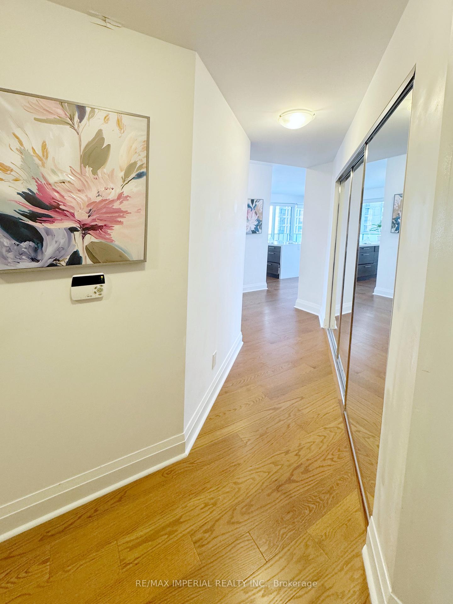 Photo 5 of Unit 1910, Bay 1080 Street E, Toronto, Bay Street Corridor — HOMEH