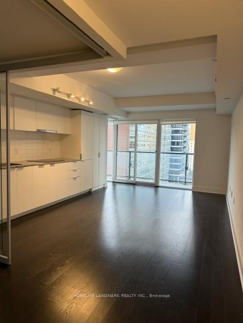 Photo 3 of Unit 1316, 955 bay Street, Toronto, Bay Street Corridor — HOMEH