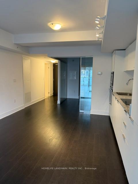 Photo 6 of Unit 1316, 955 bay Street, Toronto, Bay Street Corridor — HOMEH