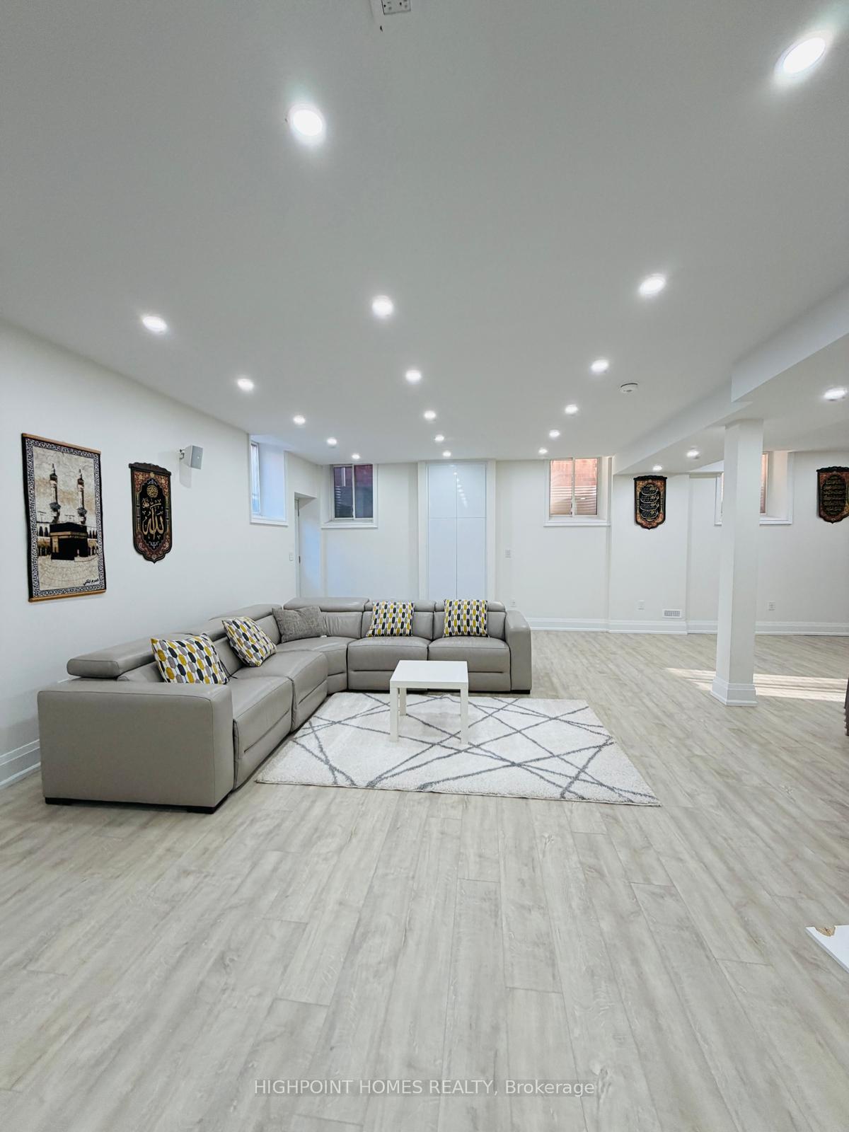 Photo 1 of 24 Charing Cross Gate, Oakville, Glenorchy — HOMEH