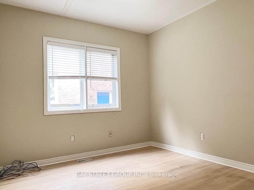Photo 10 of 49 Forester Crescent, Markham, Cachet — HOMEH
