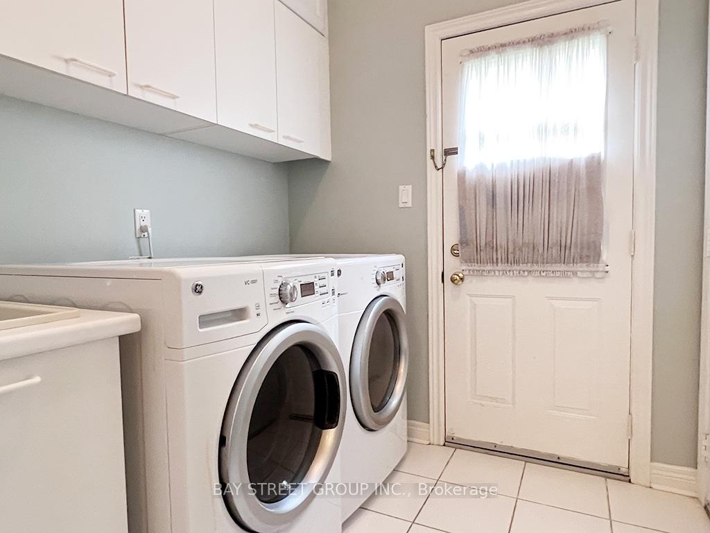 Photo 12 of 49 Forester Crescent, Markham, Cachet — HOMEH
