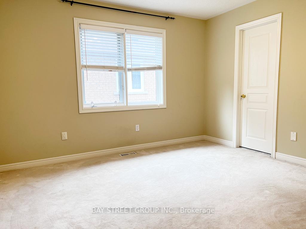 Photo 18 of 49 Forester Crescent, Markham, Cachet — HOMEH