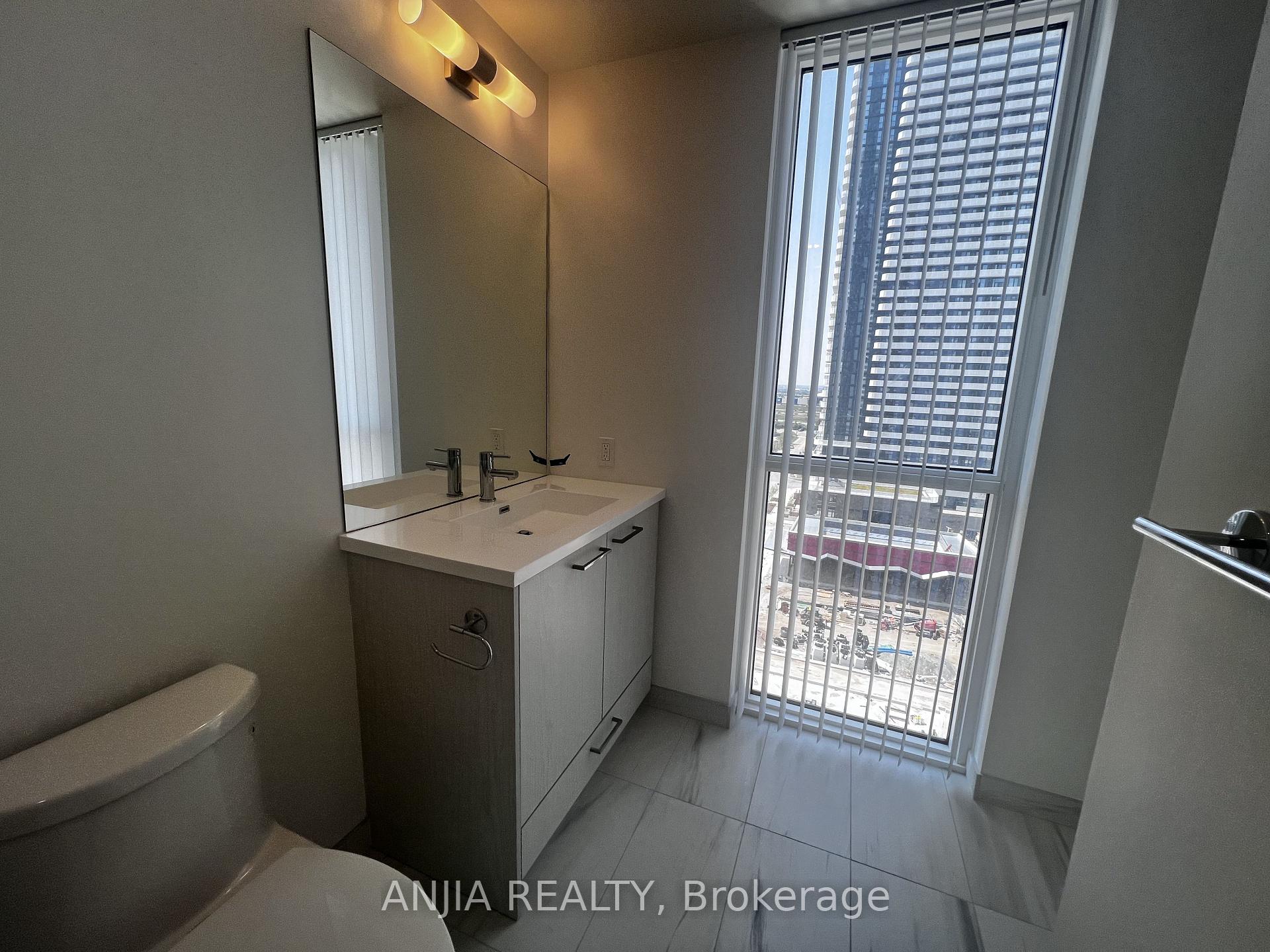 Photo 6 of Unit 1112, 28 Interchange Way, Vaughan, Vaughan Corporate Centre — HOMEH