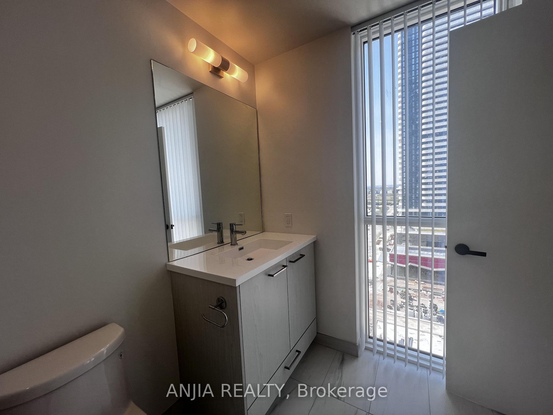 Photo 18 of Unit 1112, 28 Interchange Way, Vaughan, Vaughan Corporate Centre — HOMEH