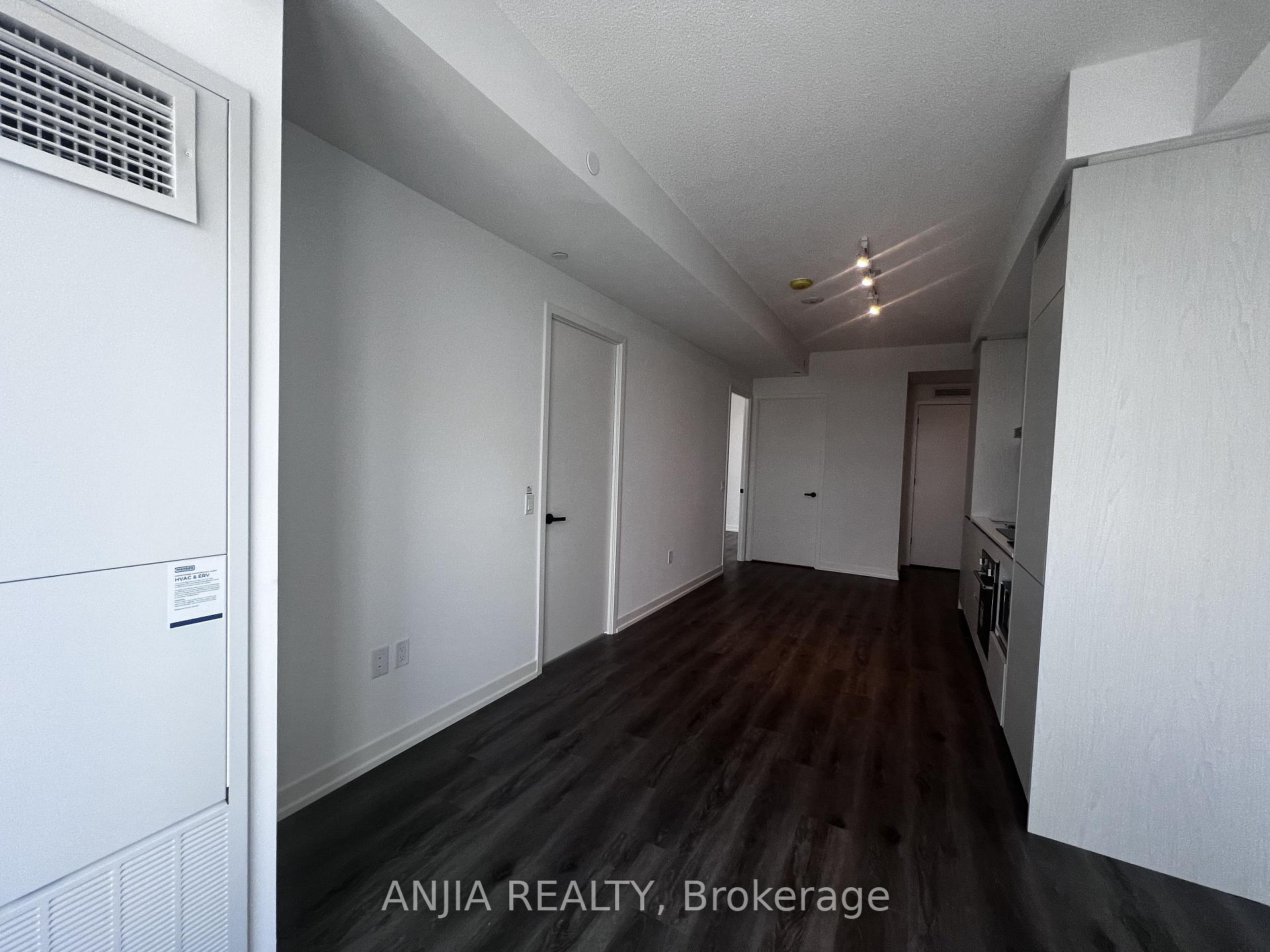 Photo 21 of Unit 1112, 28 Interchange Way, Vaughan, Vaughan Corporate Centre — HOMEH