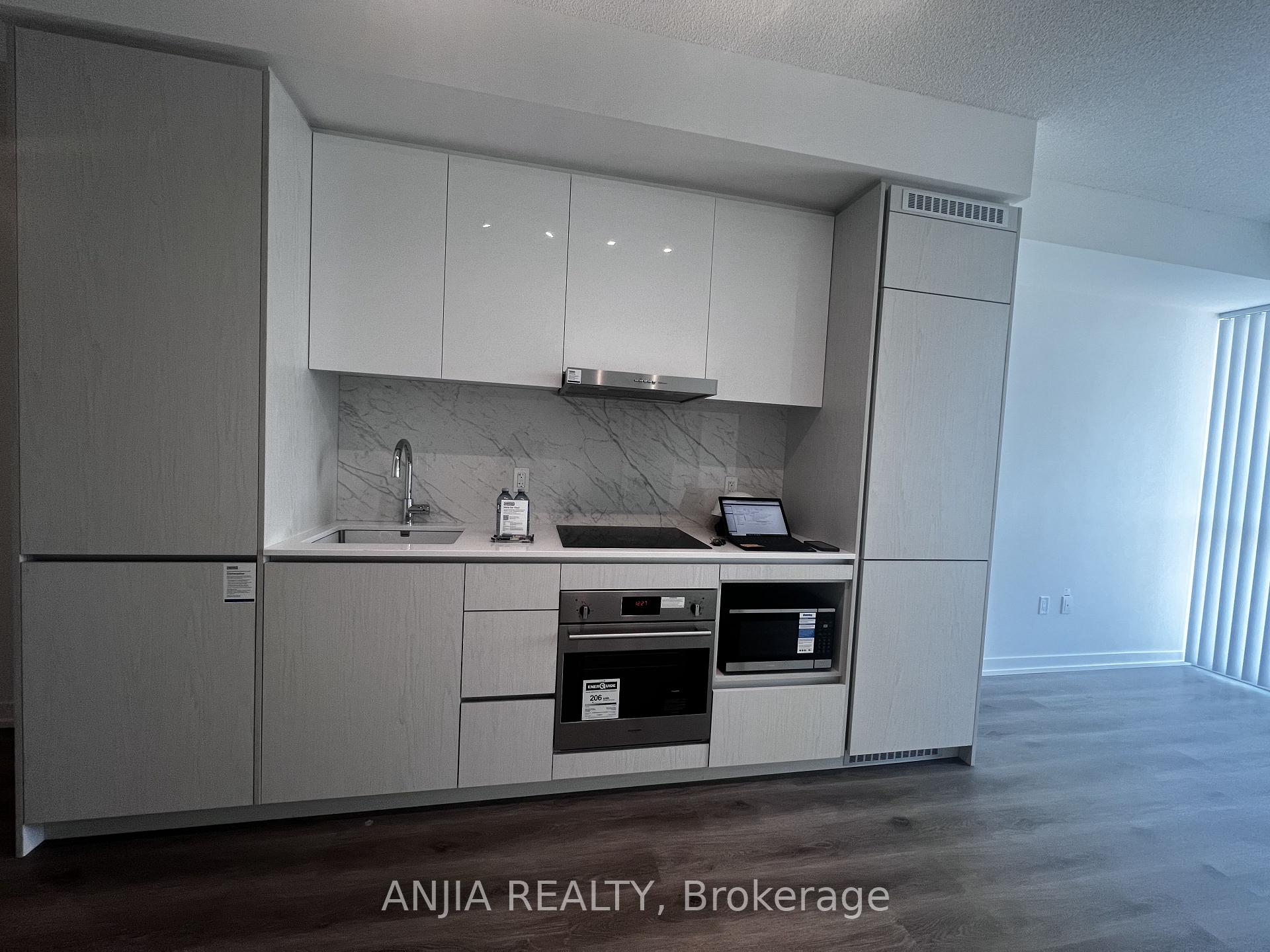 Photo 26 of Unit 1112, 28 Interchange Way, Vaughan, Vaughan Corporate Centre — HOMEH