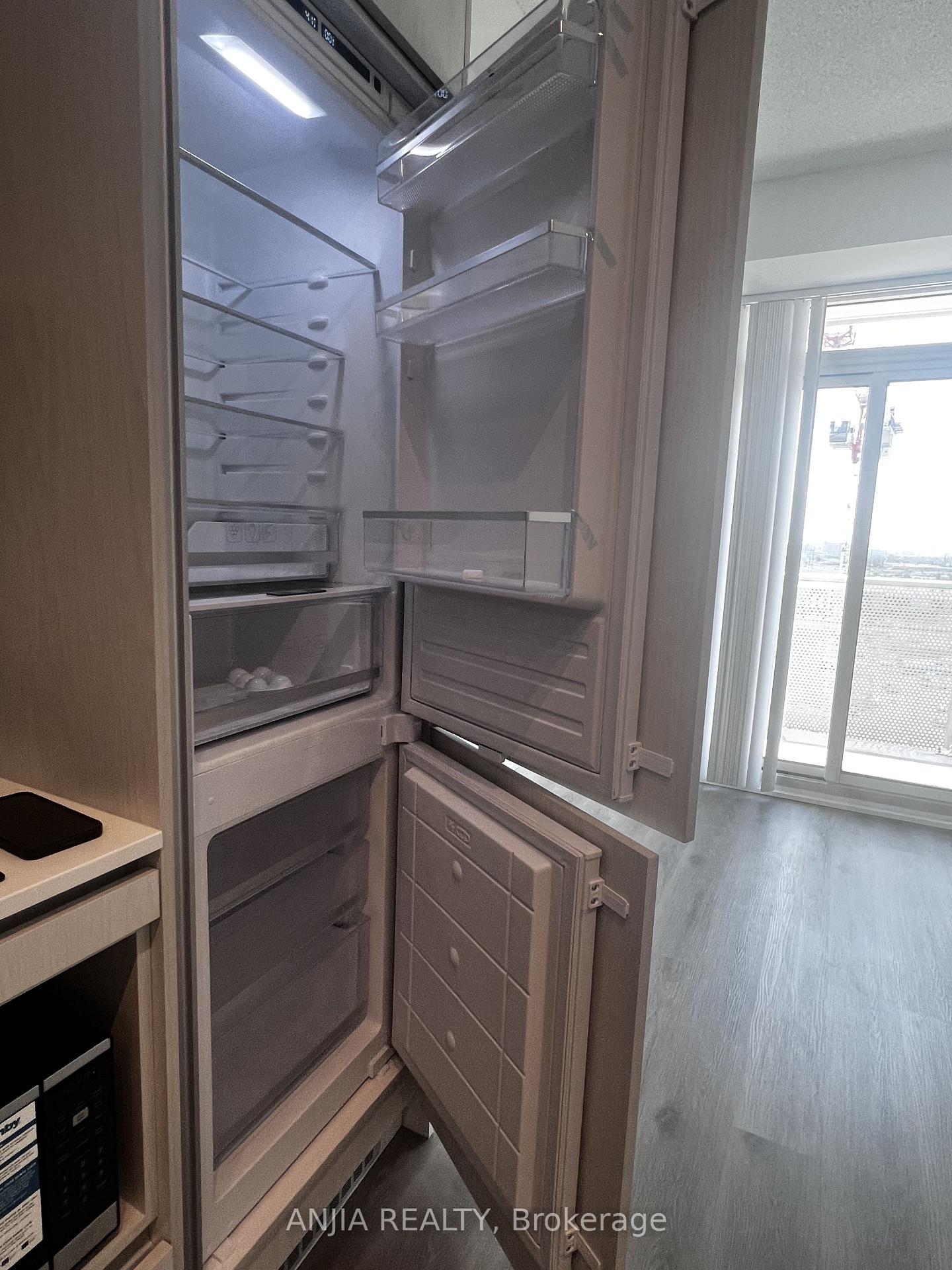 Photo 28 of Unit 1112, 28 Interchange Way, Vaughan, Vaughan Corporate Centre — HOMEH
