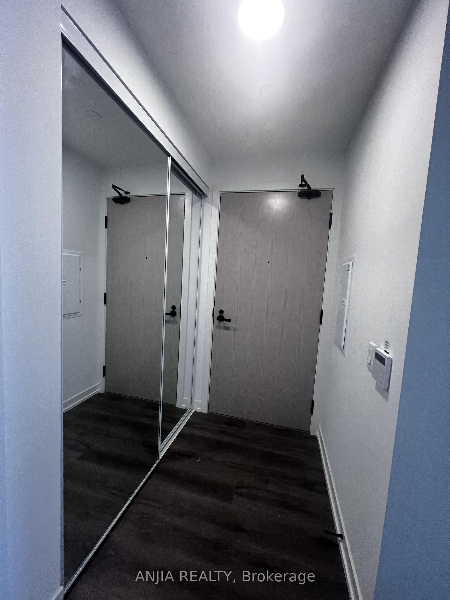 Photo 33 of Unit 1112, 28 Interchange Way, Vaughan, Vaughan Corporate Centre — HOMEH