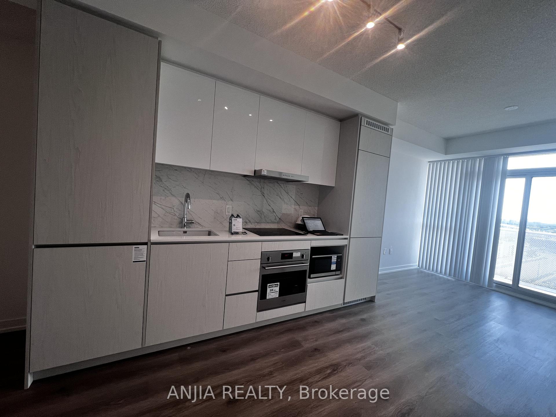 Photo 36 of Unit 1112, 28 Interchange Way, Vaughan, Vaughan Corporate Centre — HOMEH
