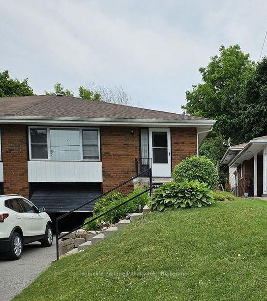 Photo 2 of 17B Beechwood Drive, Peterborough, Monaghan Ward 2 — HOMEH