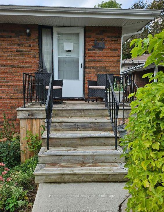 Photo 3 of 17B Beechwood Drive, Peterborough, Monaghan Ward 2 — HOMEH