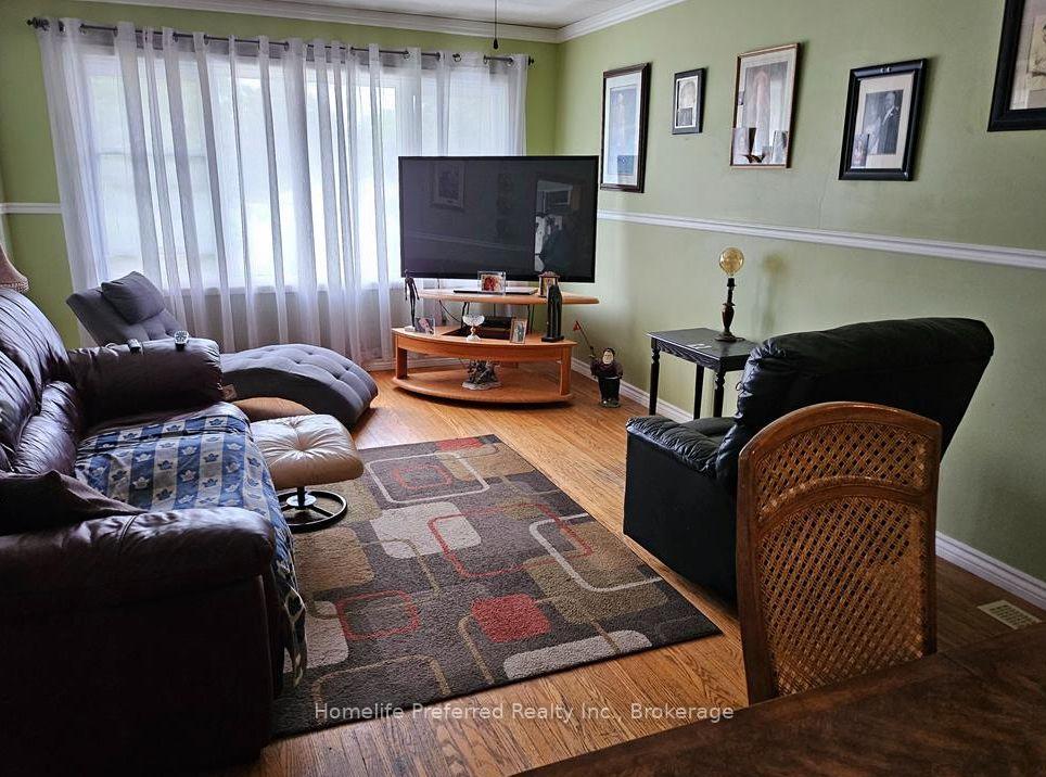 Photo 5 of 17B Beechwood Drive, Peterborough, Monaghan Ward 2 — HOMEH