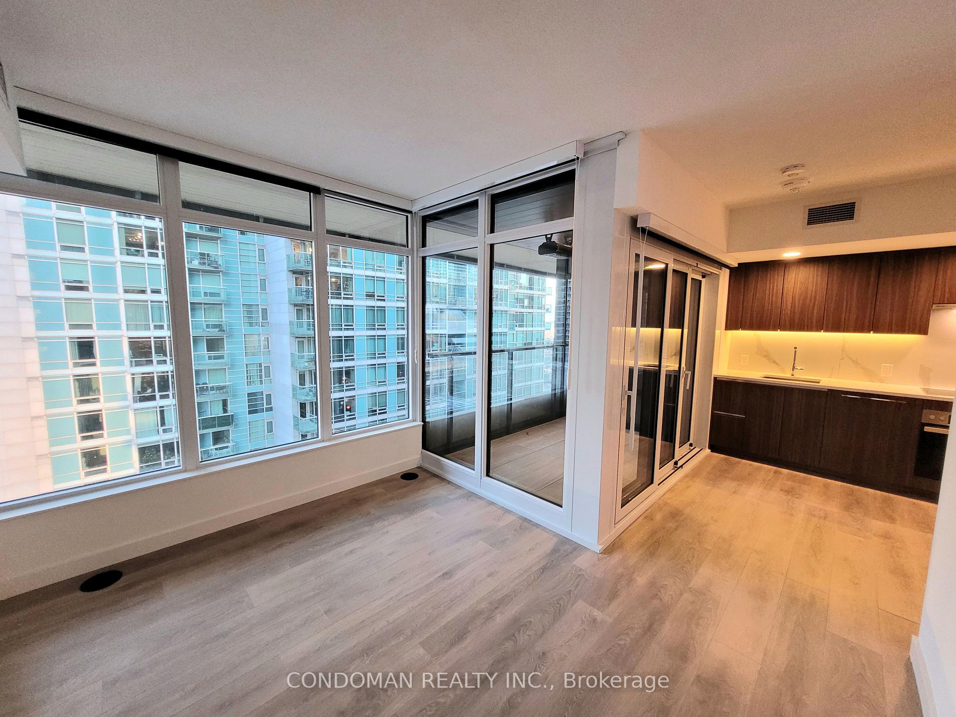 Photo 10 of Unit 703, 1 Concord Cityplace Way, Toronto, Waterfront Communities — HOMEH