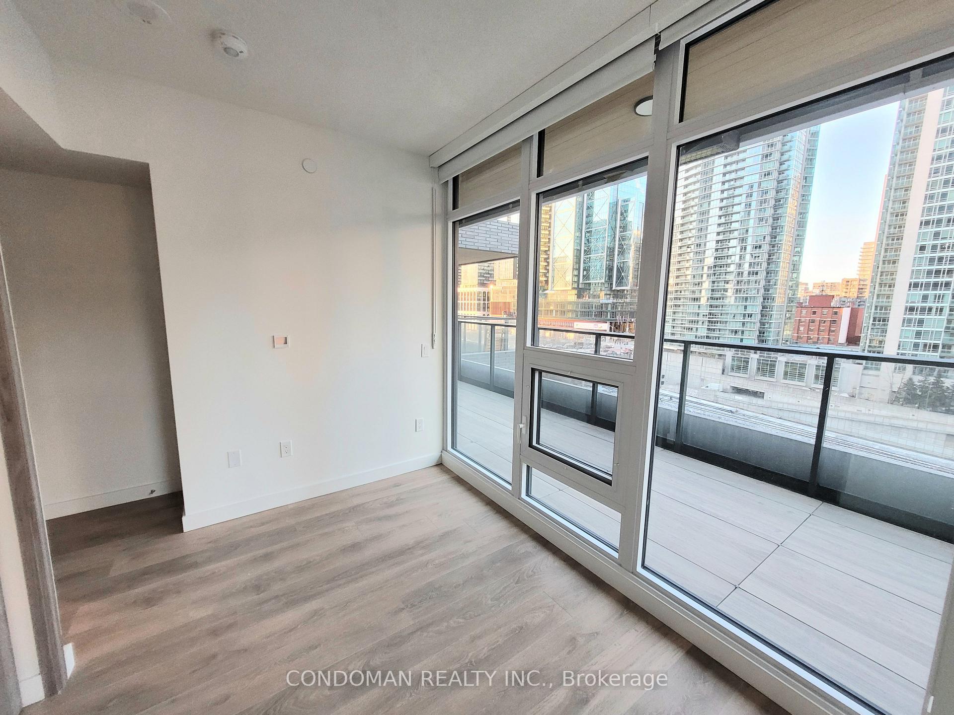 Photo 21 of Unit 703, 1 Concord Cityplace Way, Toronto, Waterfront Communities — HOMEH