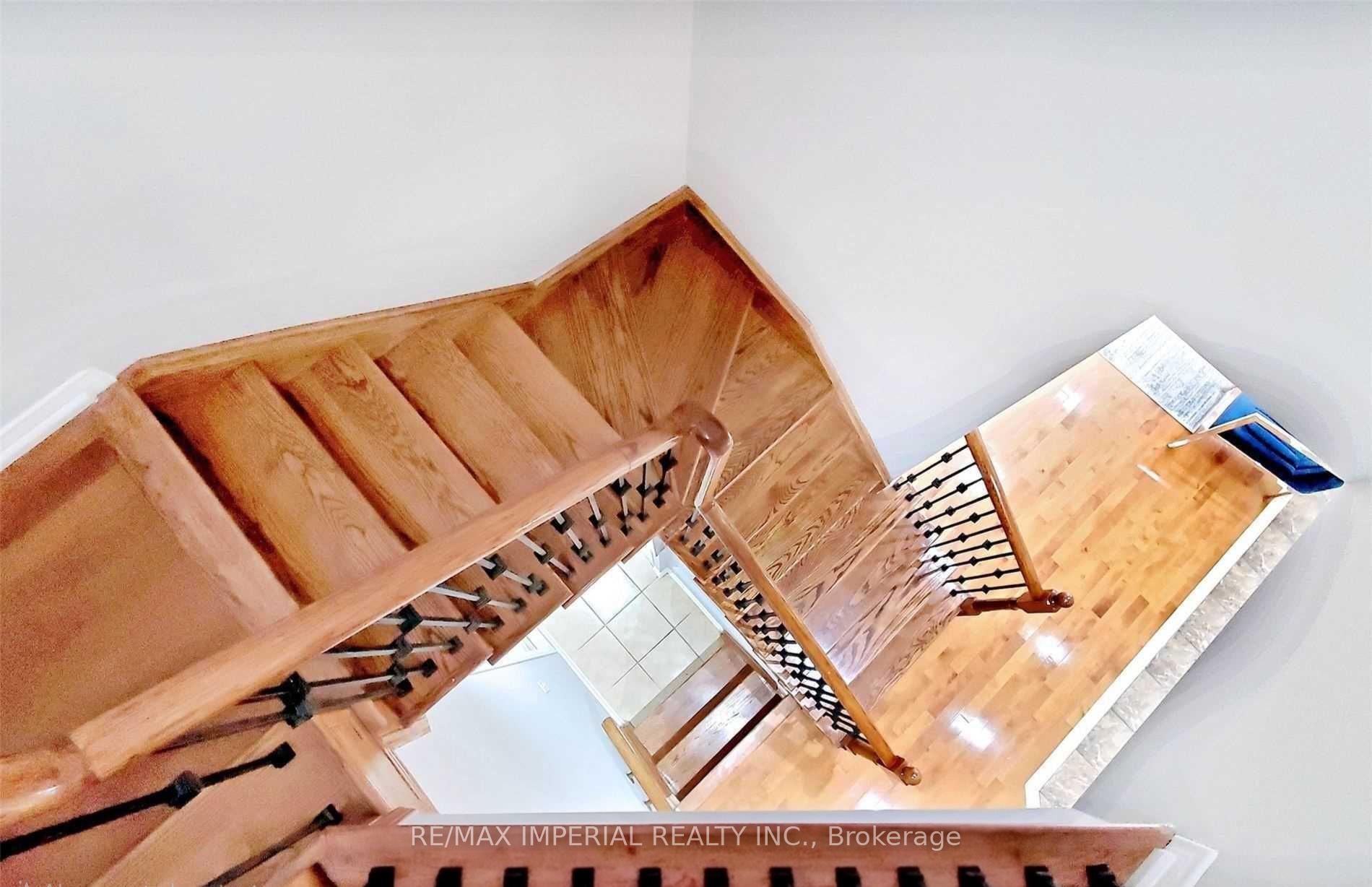 Photo 20 of 156 Goldenwood Crescent, Markham, Greensborough — HOMEH