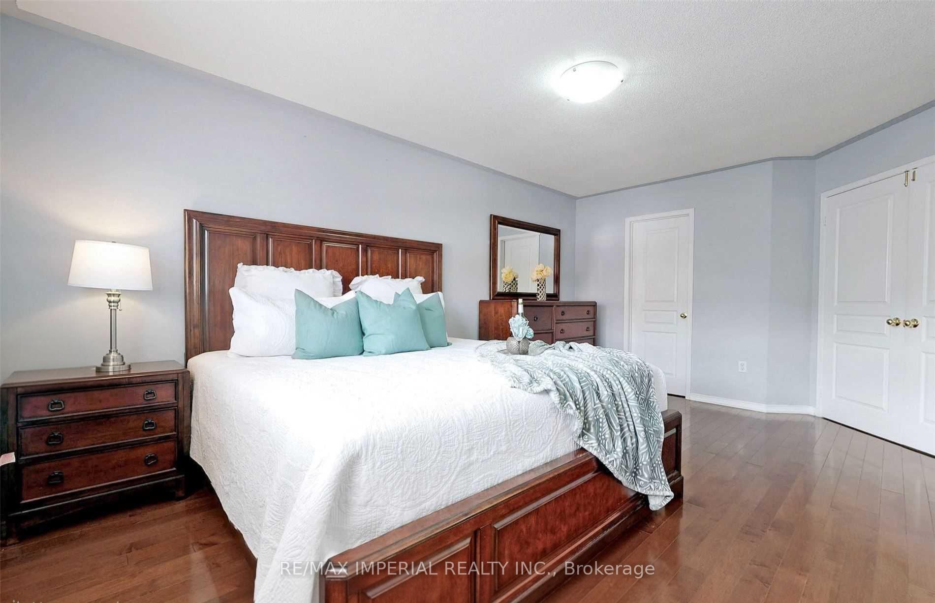 Photo 23 of 156 Goldenwood Crescent, Markham, Greensborough — HOMEH