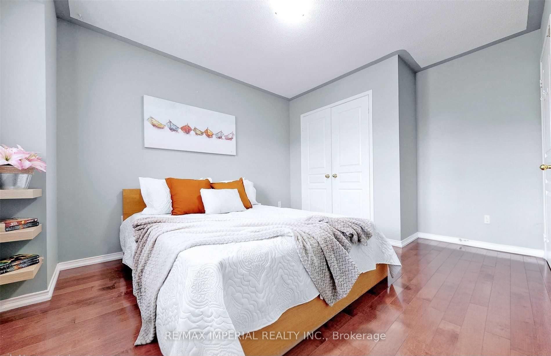 Photo 29 of 156 Goldenwood Crescent, Markham, Greensborough — HOMEH