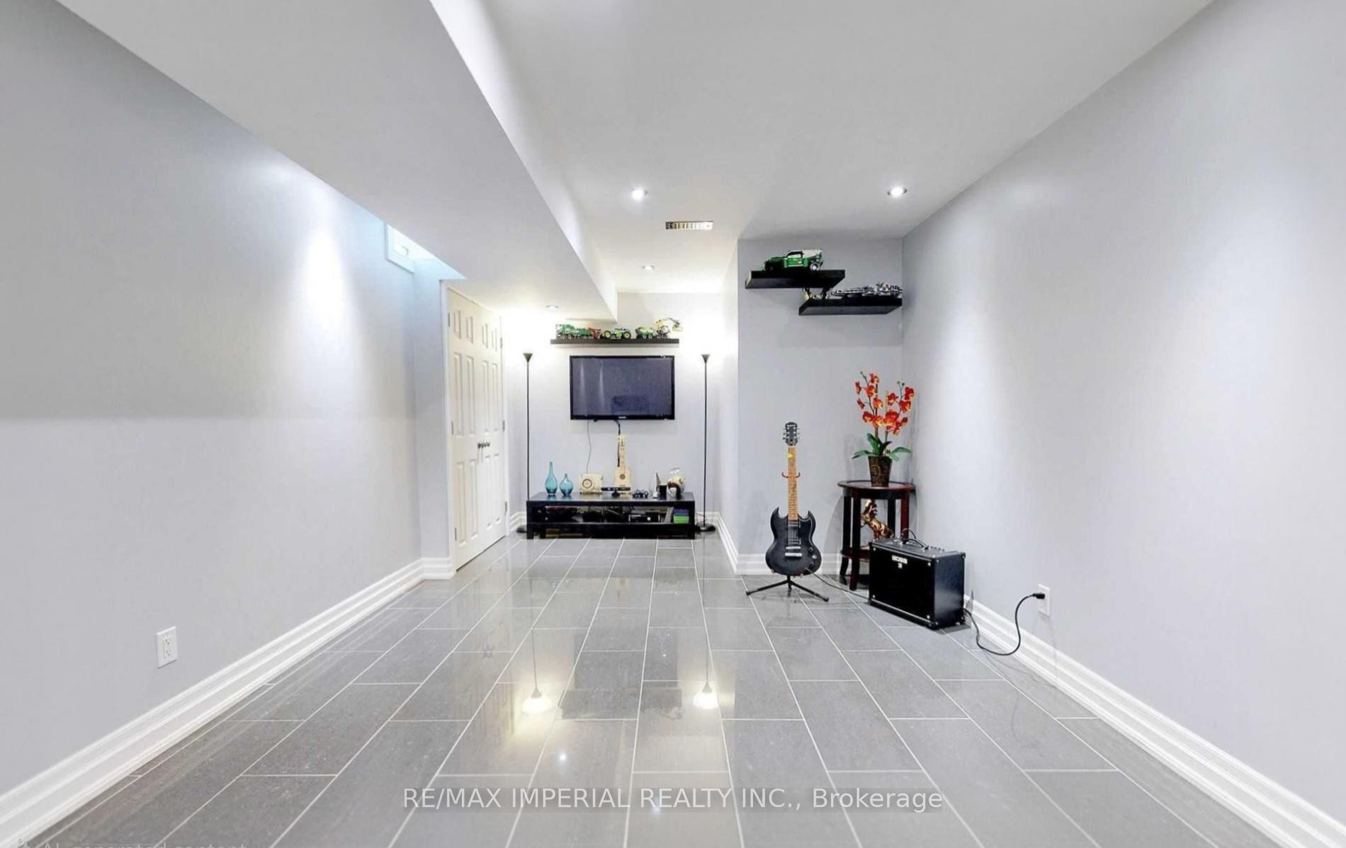 Photo 35 of 156 Goldenwood Crescent, Markham, Greensborough — HOMEH